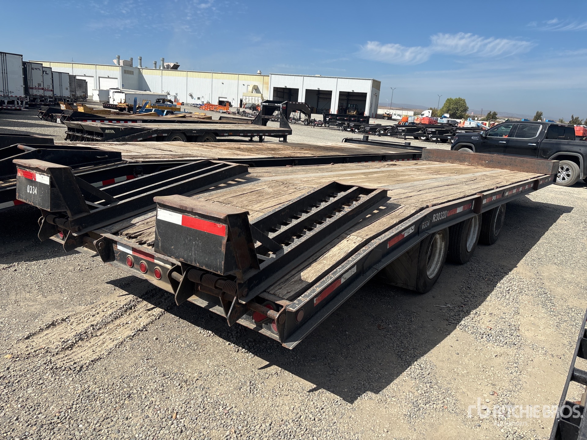 2012 Redi Haul 30 ft Tri/A