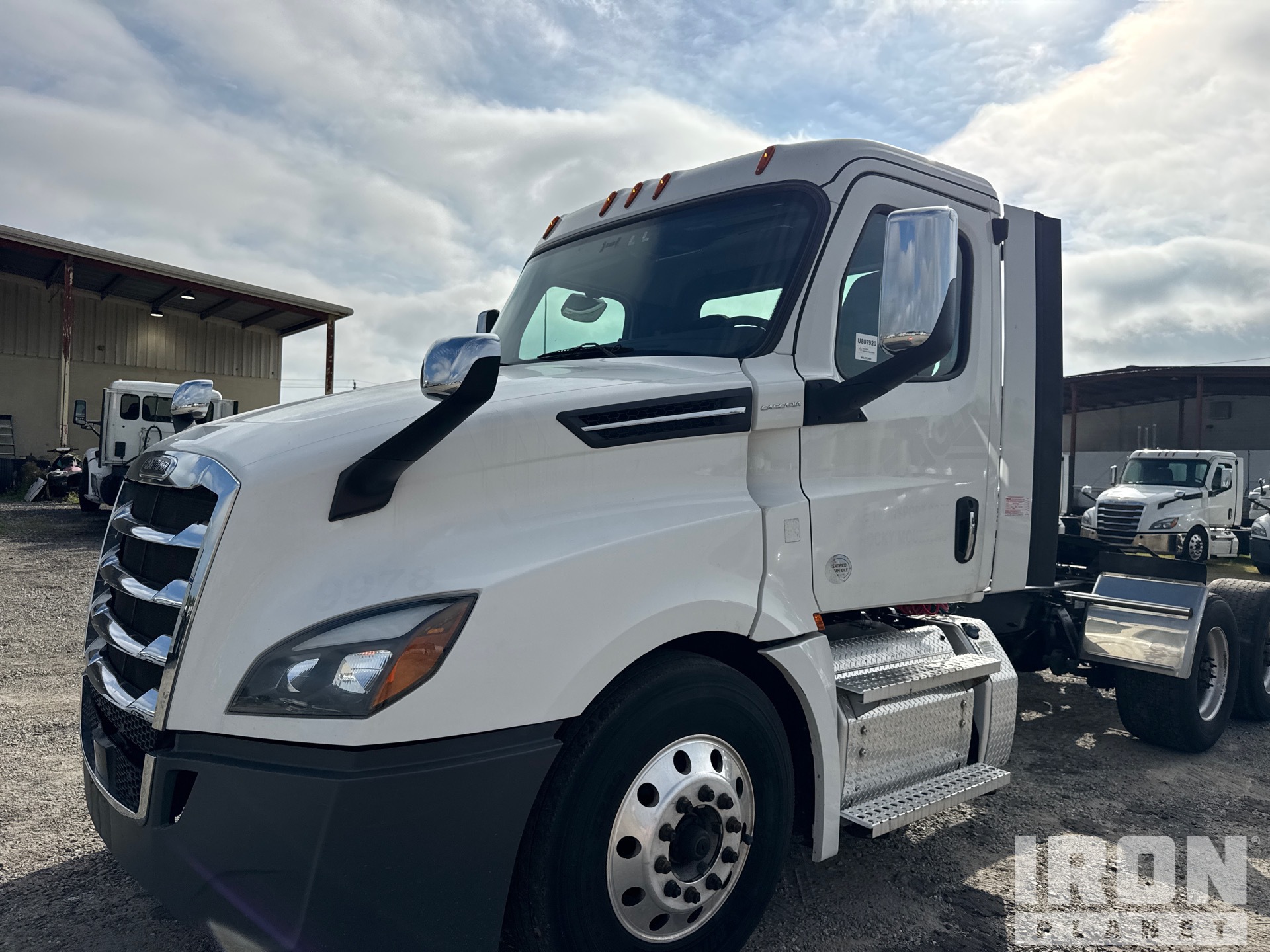 Photo of 2020 Freightliner CASCADIA 126
