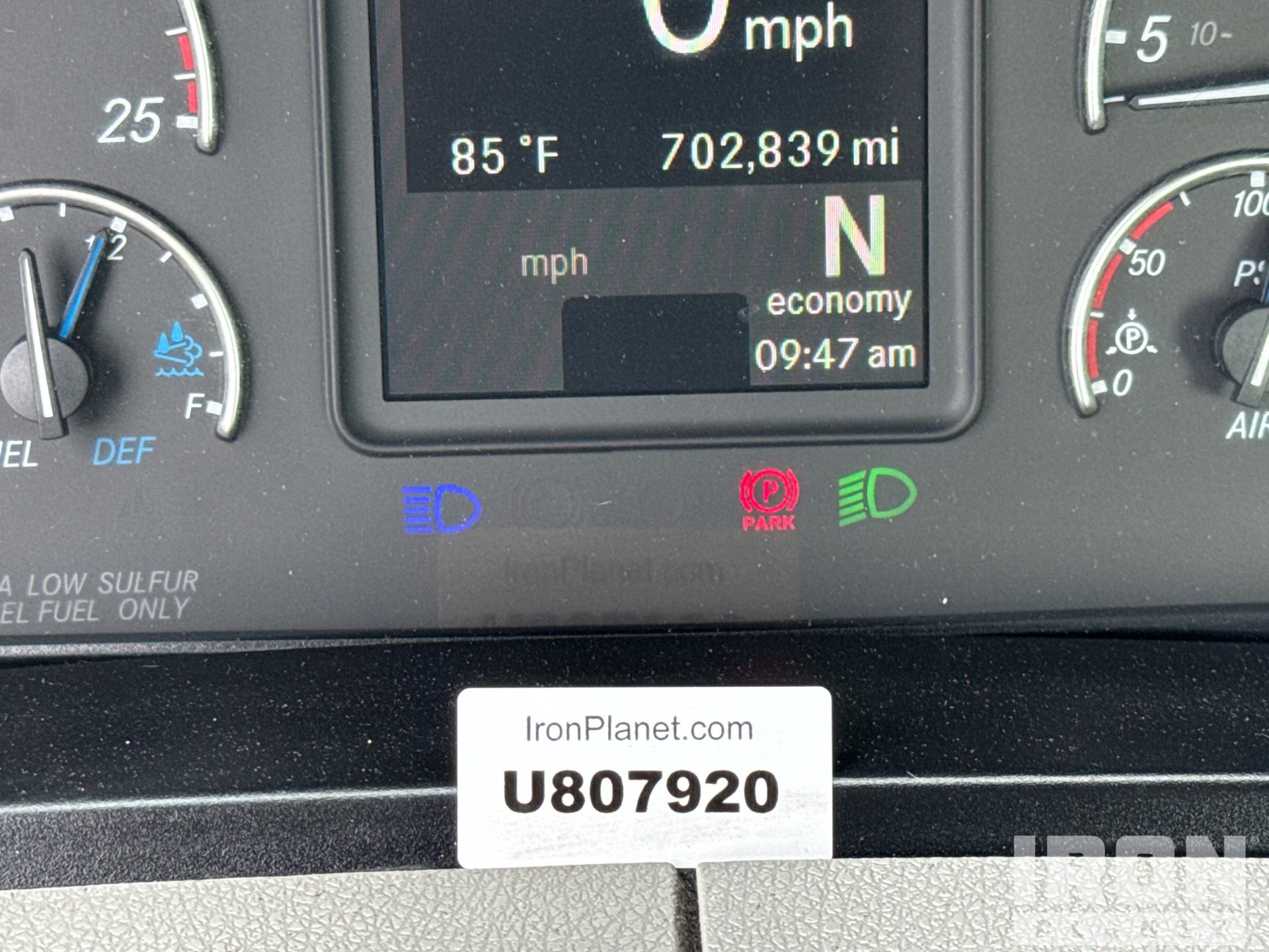 2020 Freightliner CASCADIA 126