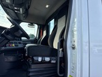 Cab with Seats/armrests