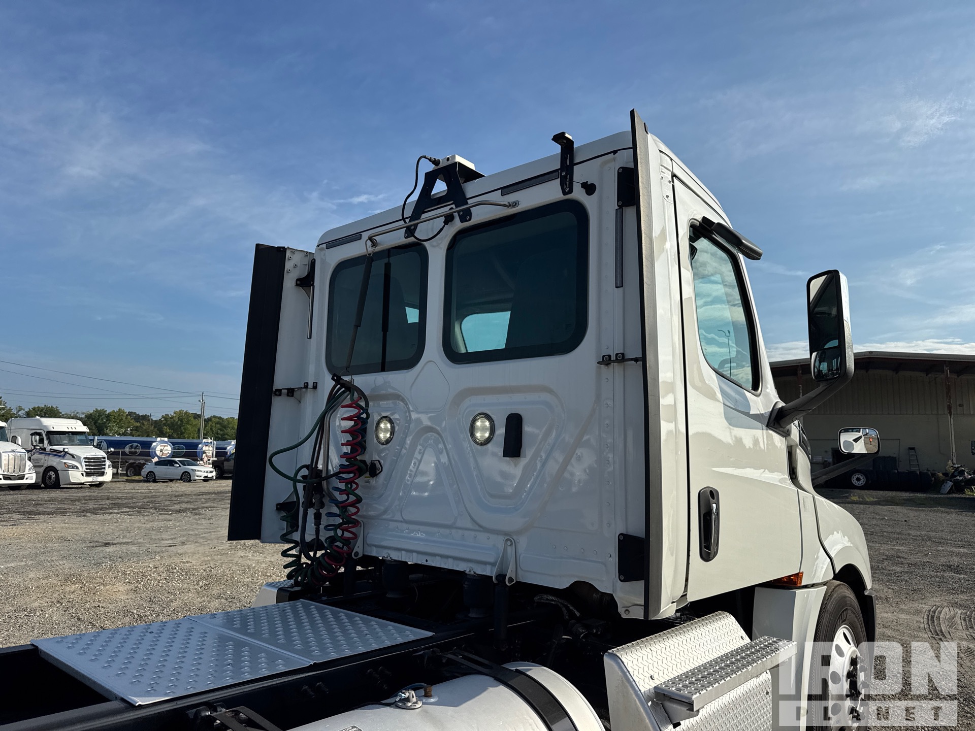 2020 Freightliner 6X4