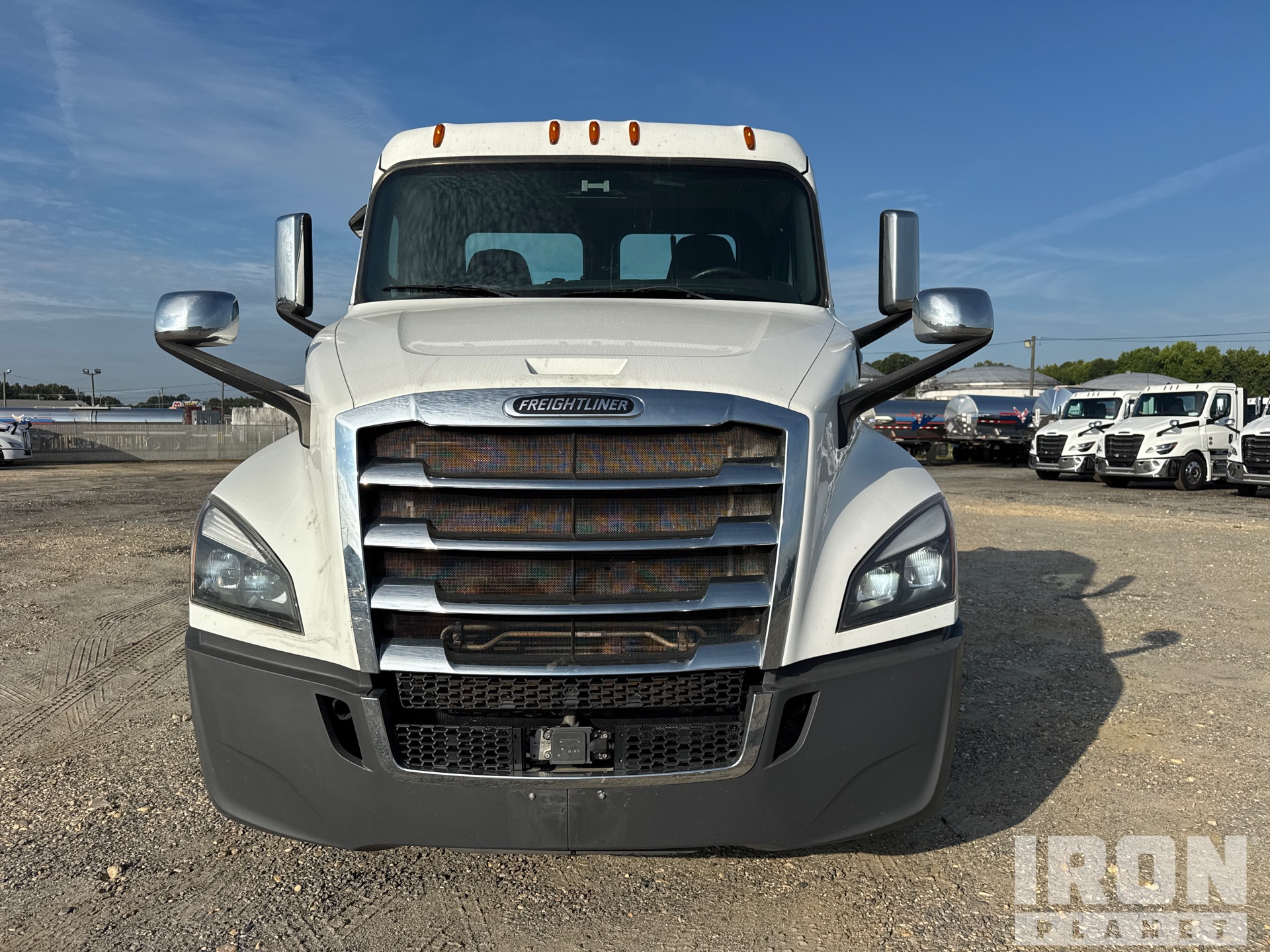 2020 Freightliner 6X4