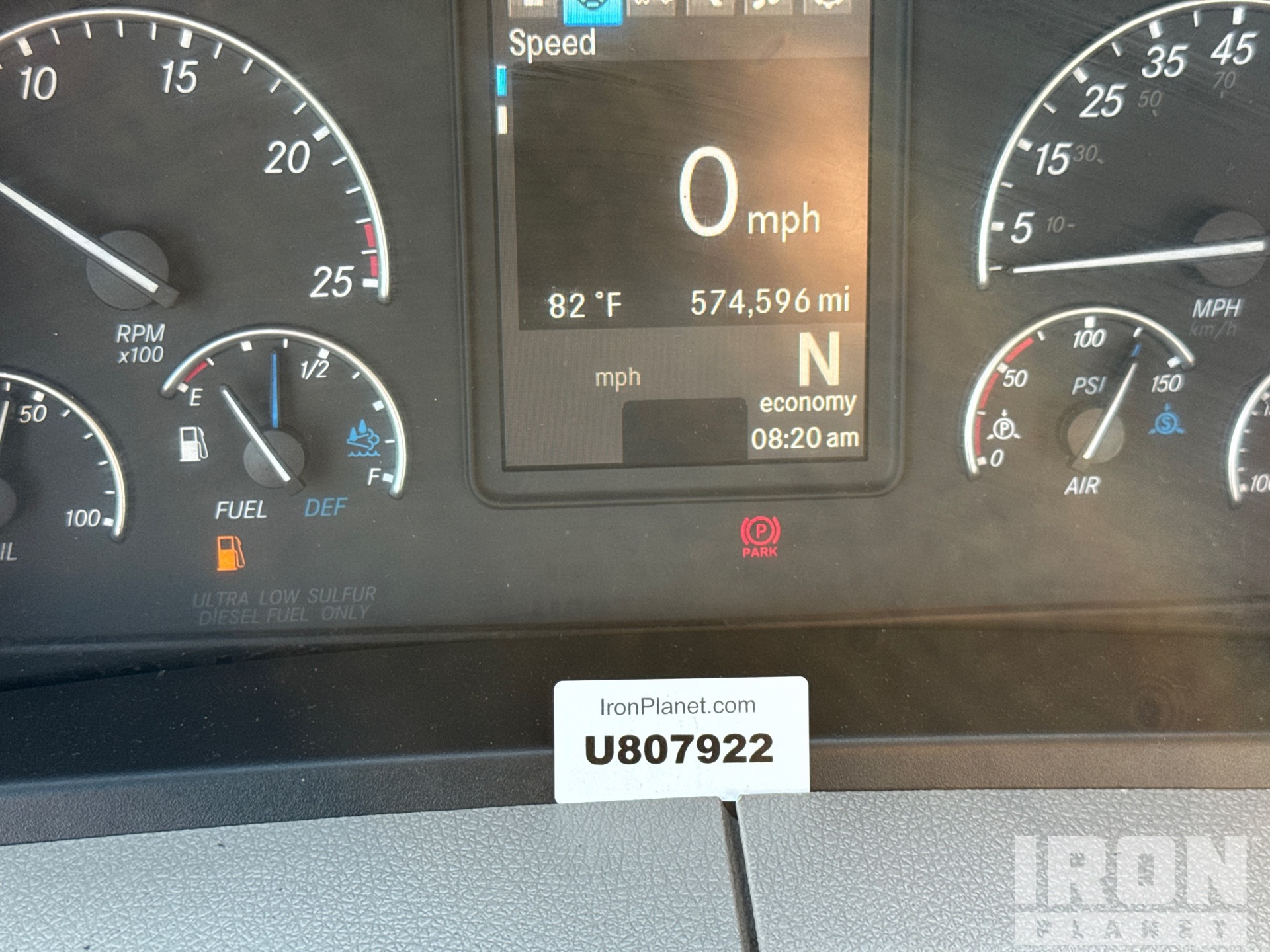2020 Freightliner CASCADIA 126