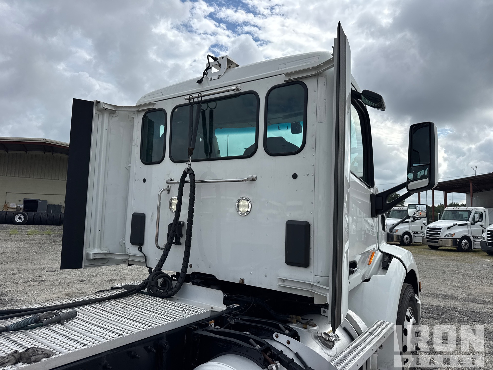 2020 Peterbilt 579