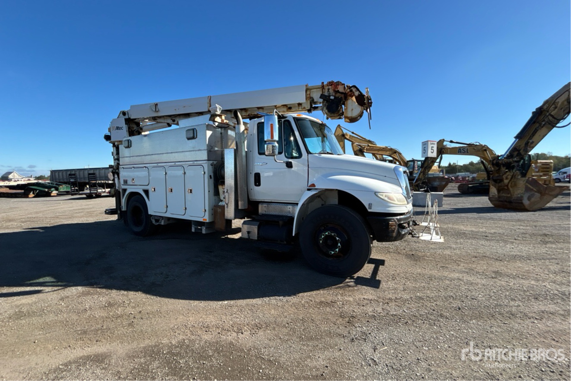 2011 International DURASTAR 4400