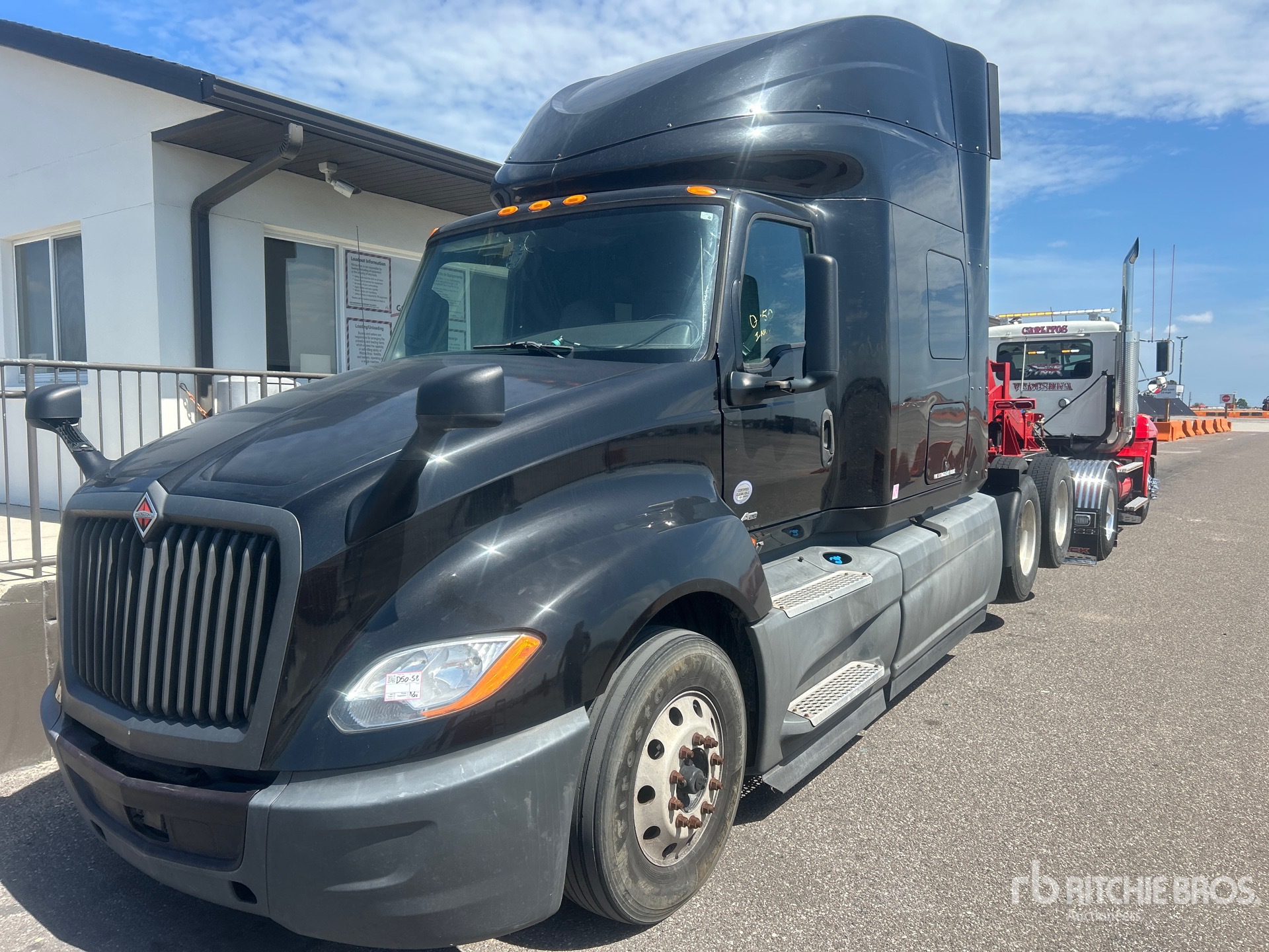 2020 International LT625
