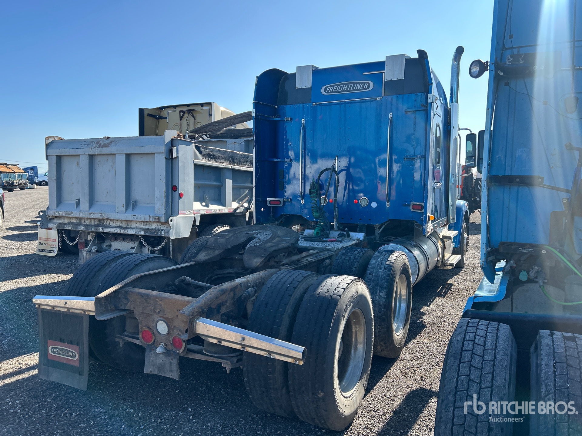 2015 Freightliner Coronado 122SD