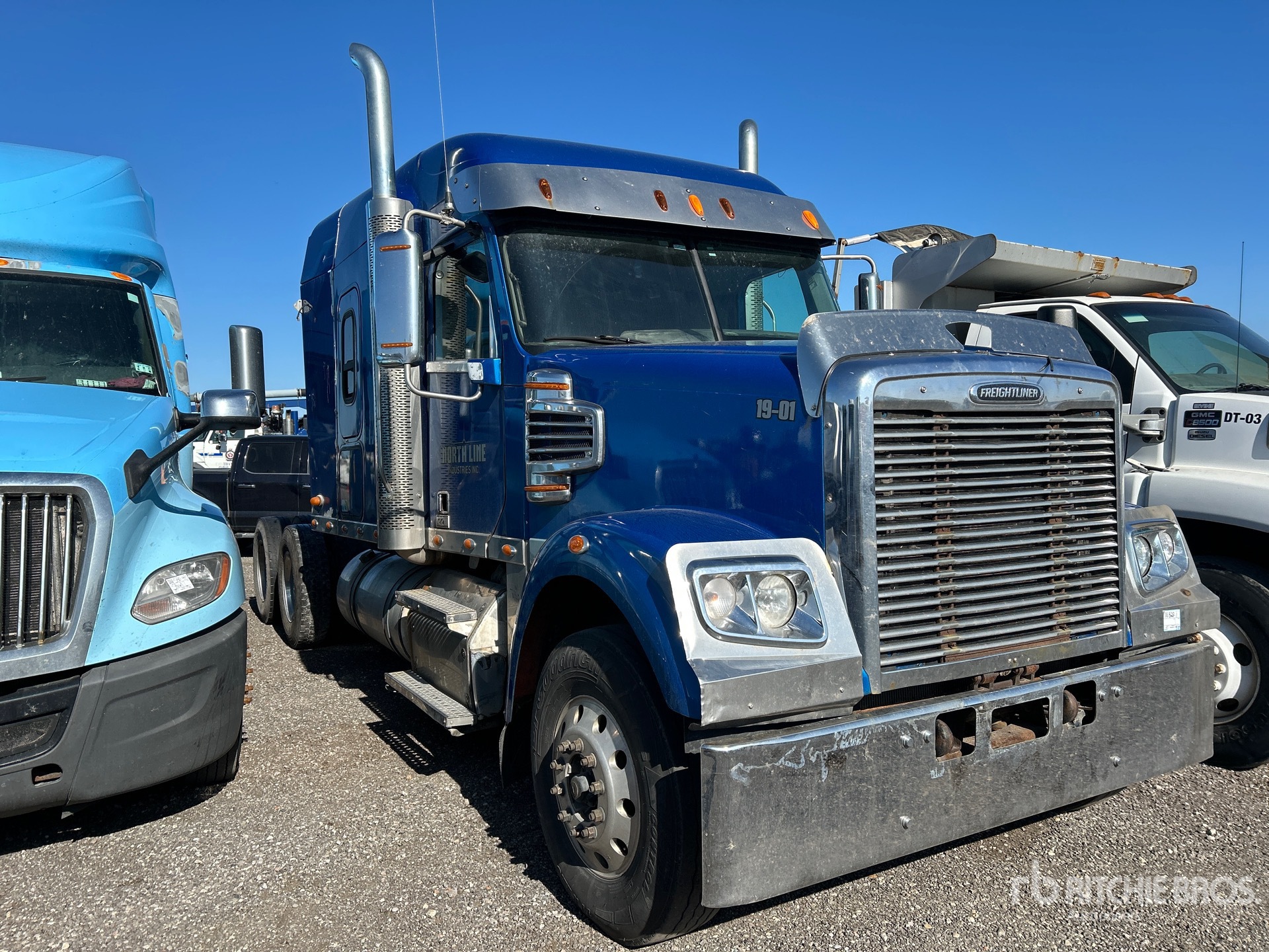 2015 Freightliner Coronado 122SD