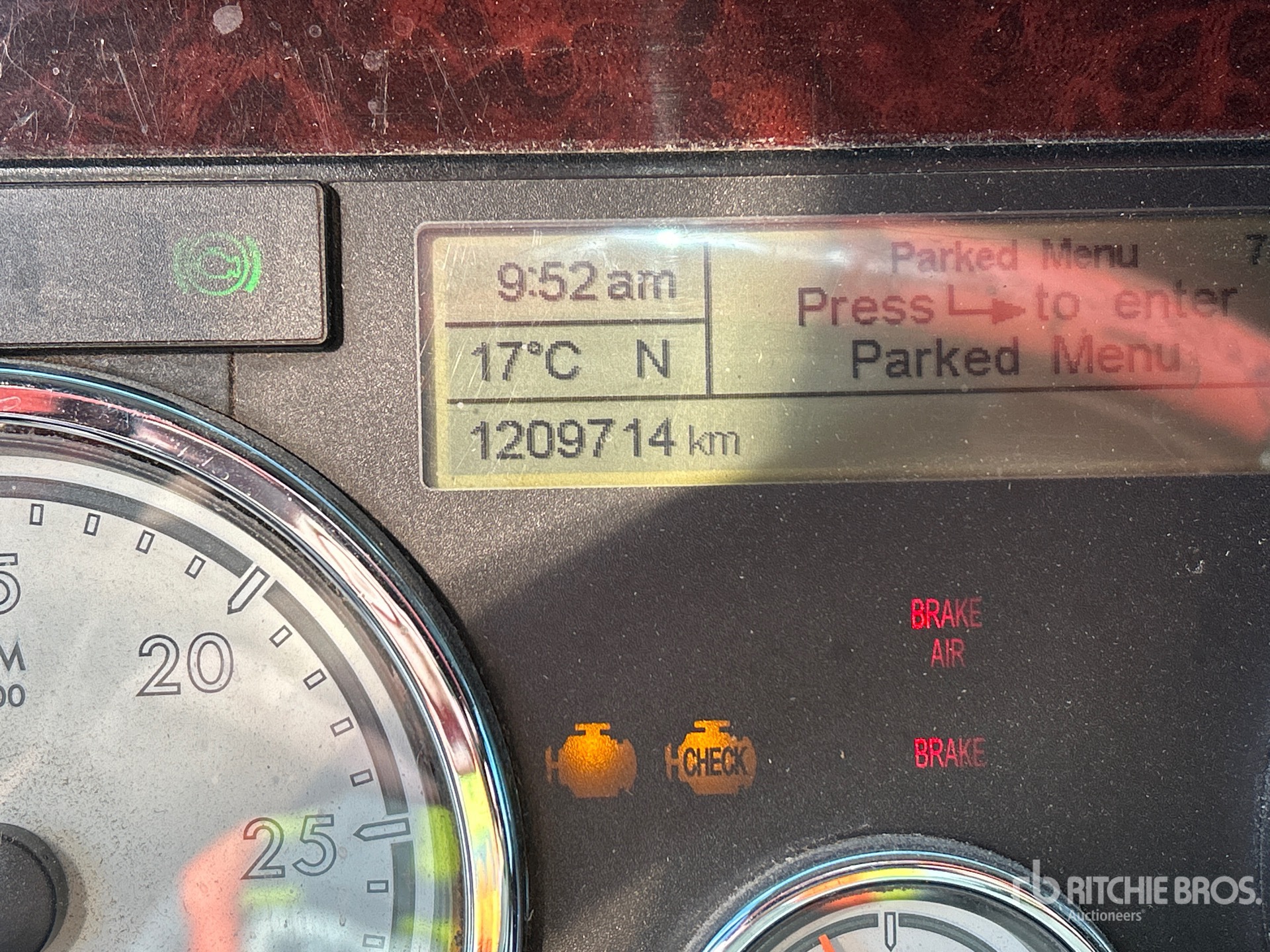 2015 Freightliner Coronado 122SD
