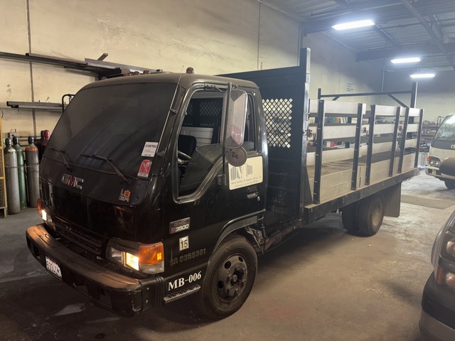 1999 GMC W3500 4x2 Flatbed Truck