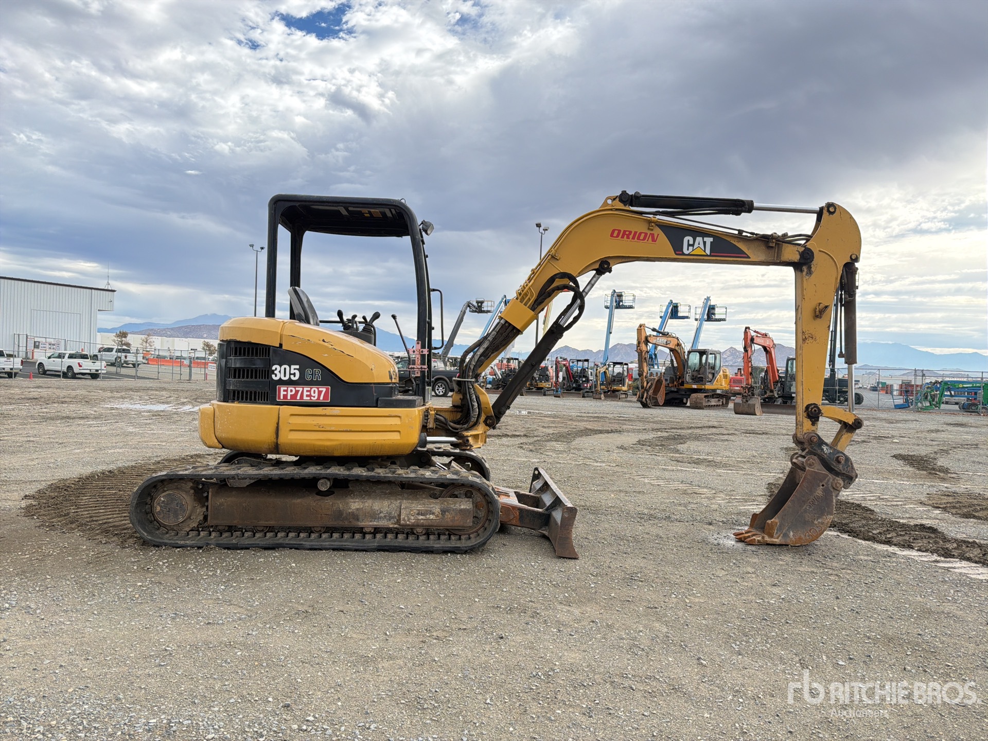 2005 Caterpillar 305 CR