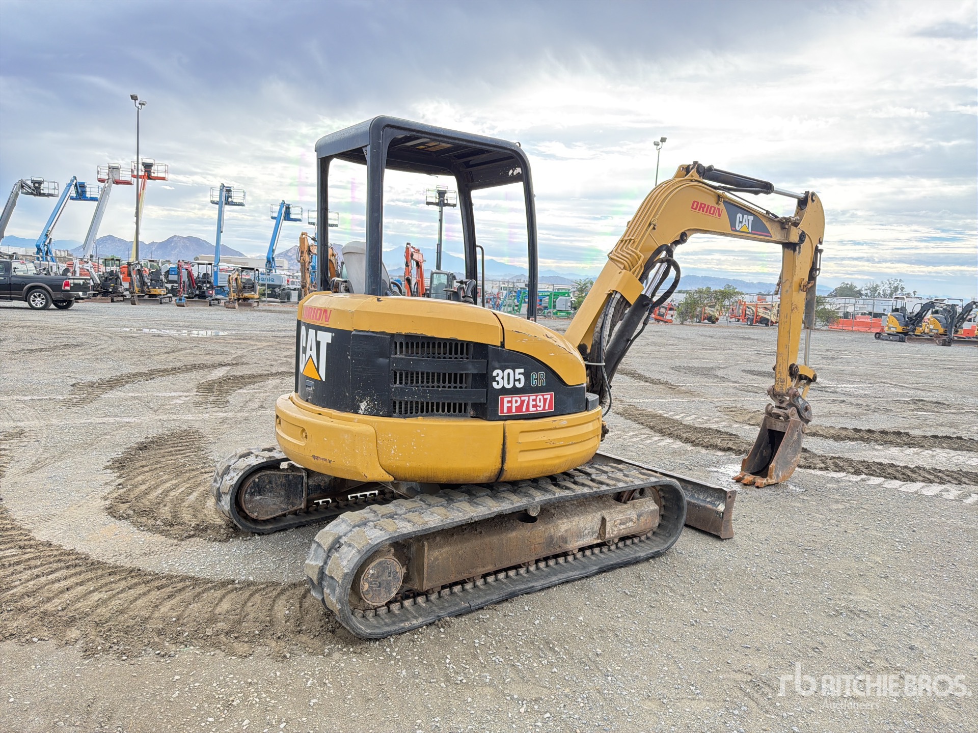 2005 Caterpillar 305 CR