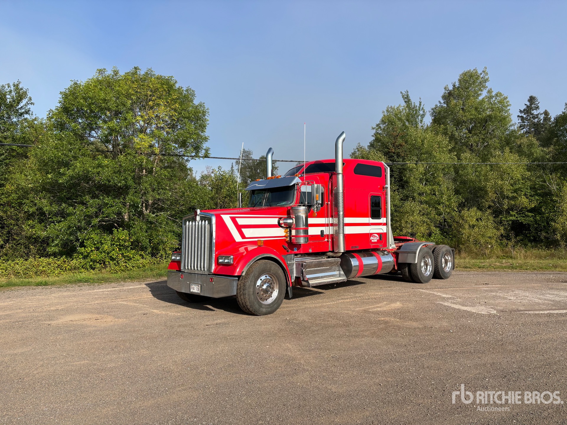 2024 Kenworth W900L
