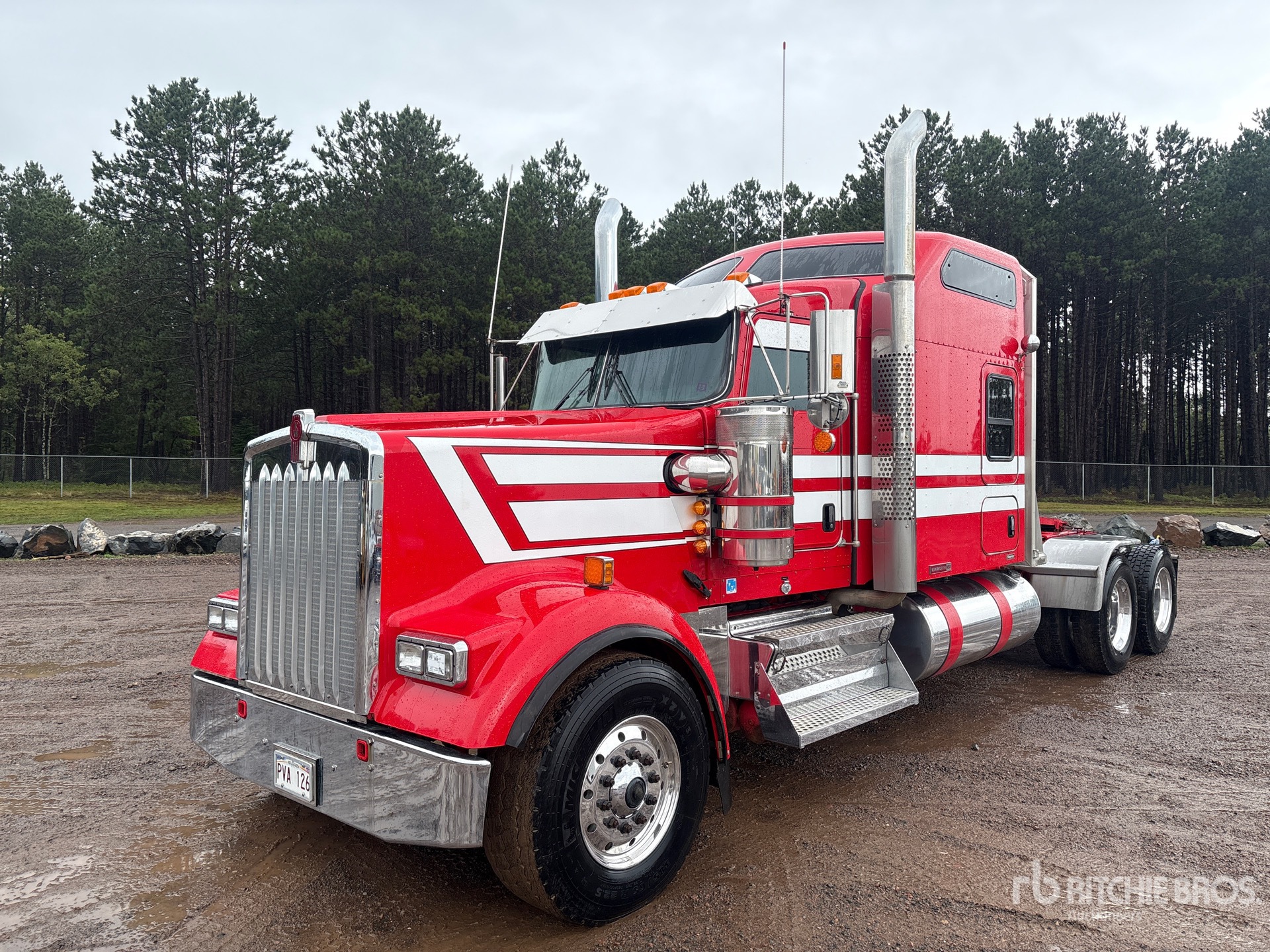Photo of 2024 Kenworth W900L