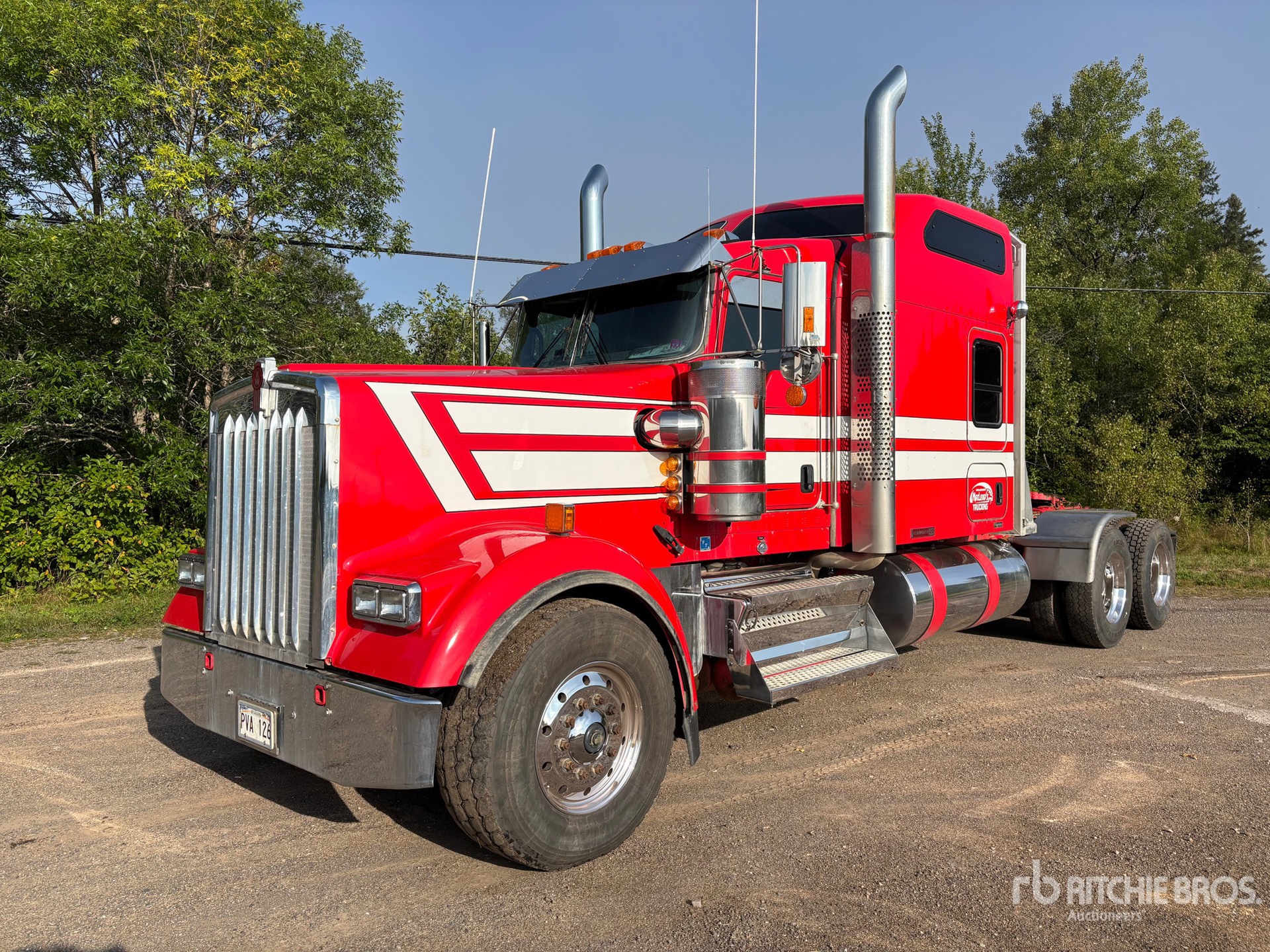 Photo of 2024 Kenworth W900L