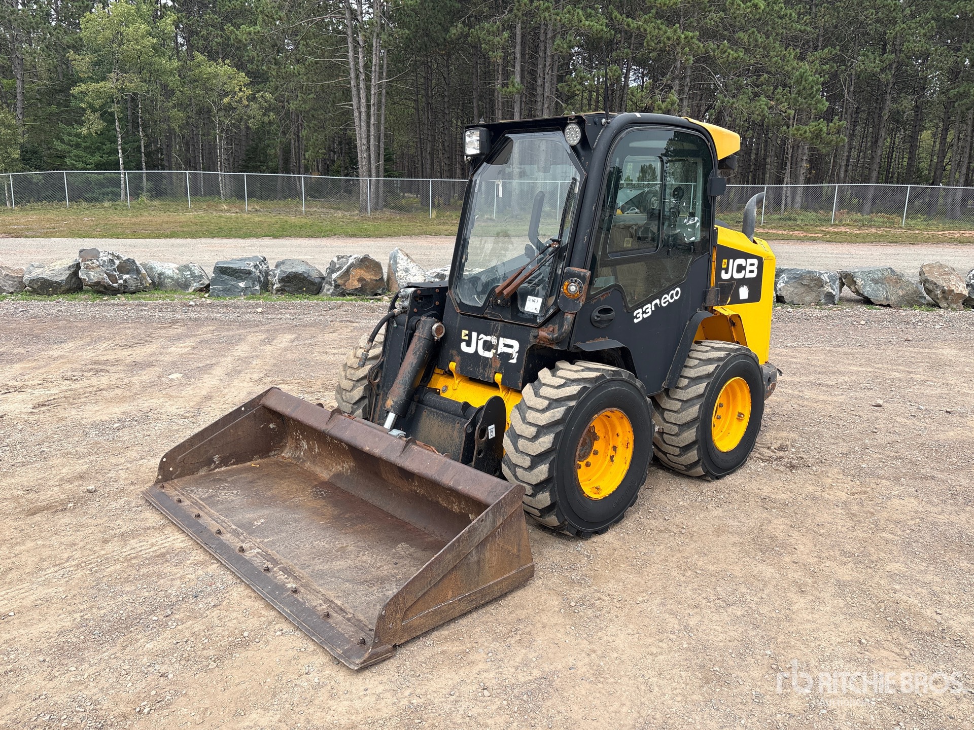 Photo of 2015 JCB 330