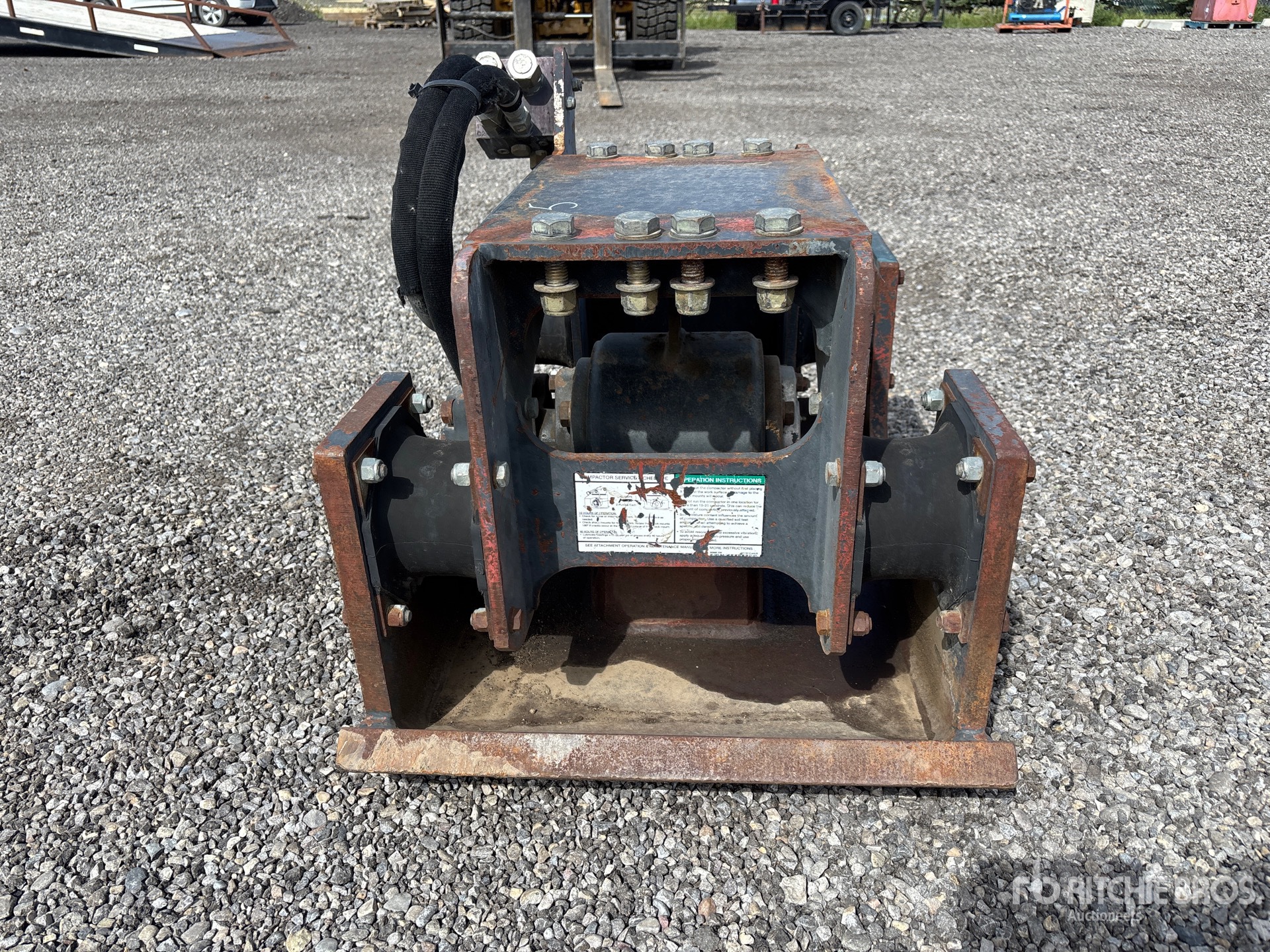 Bobcat VIBRATORY PLATE TAMPER