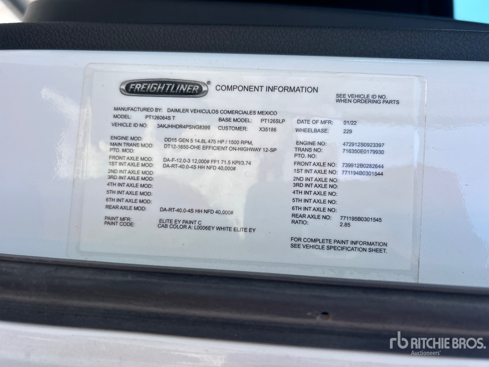 2023 Freightliner CASCADIA 126