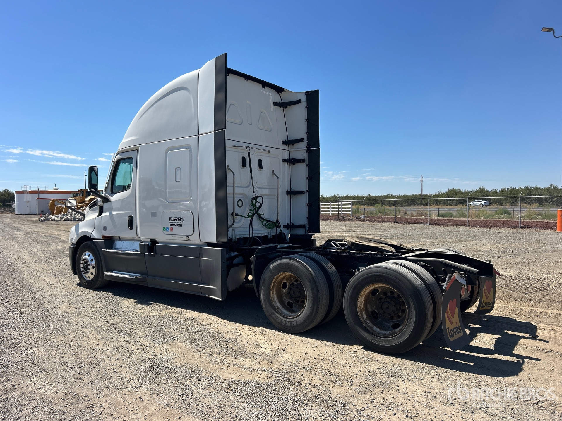 2023 Freightliner CASCADIA 126