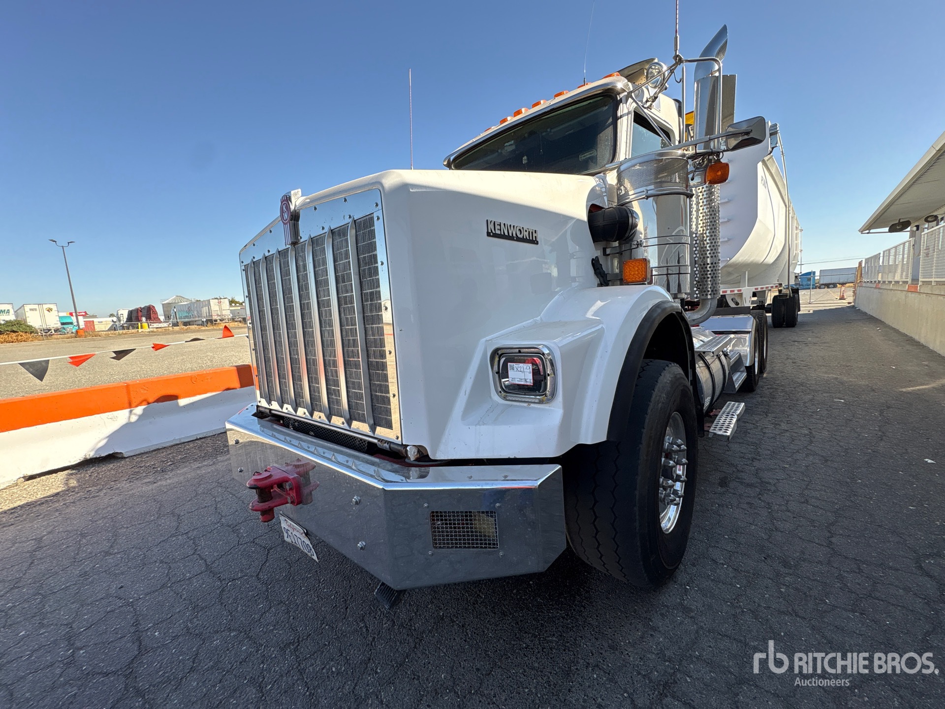 Photo of 2015 Kenworth T800