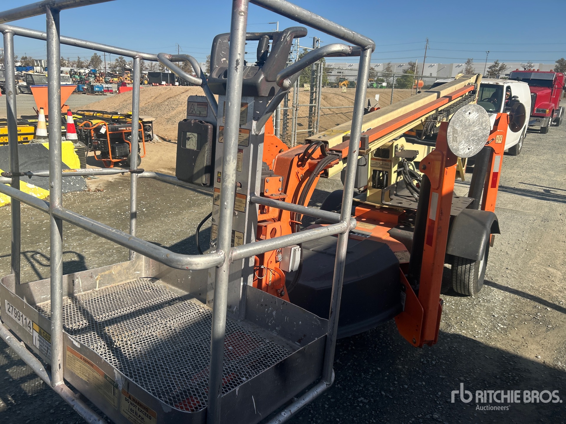 Photo of 2019 JLG T-350
