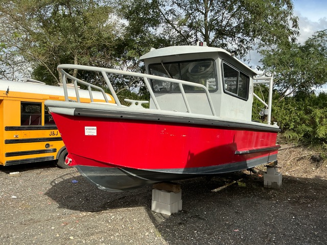 2001 Sliver Ships 22 ft Work Boat (Inoperable) 2001 Sliver Ships 22 ft Work Boat (Inoperable)
