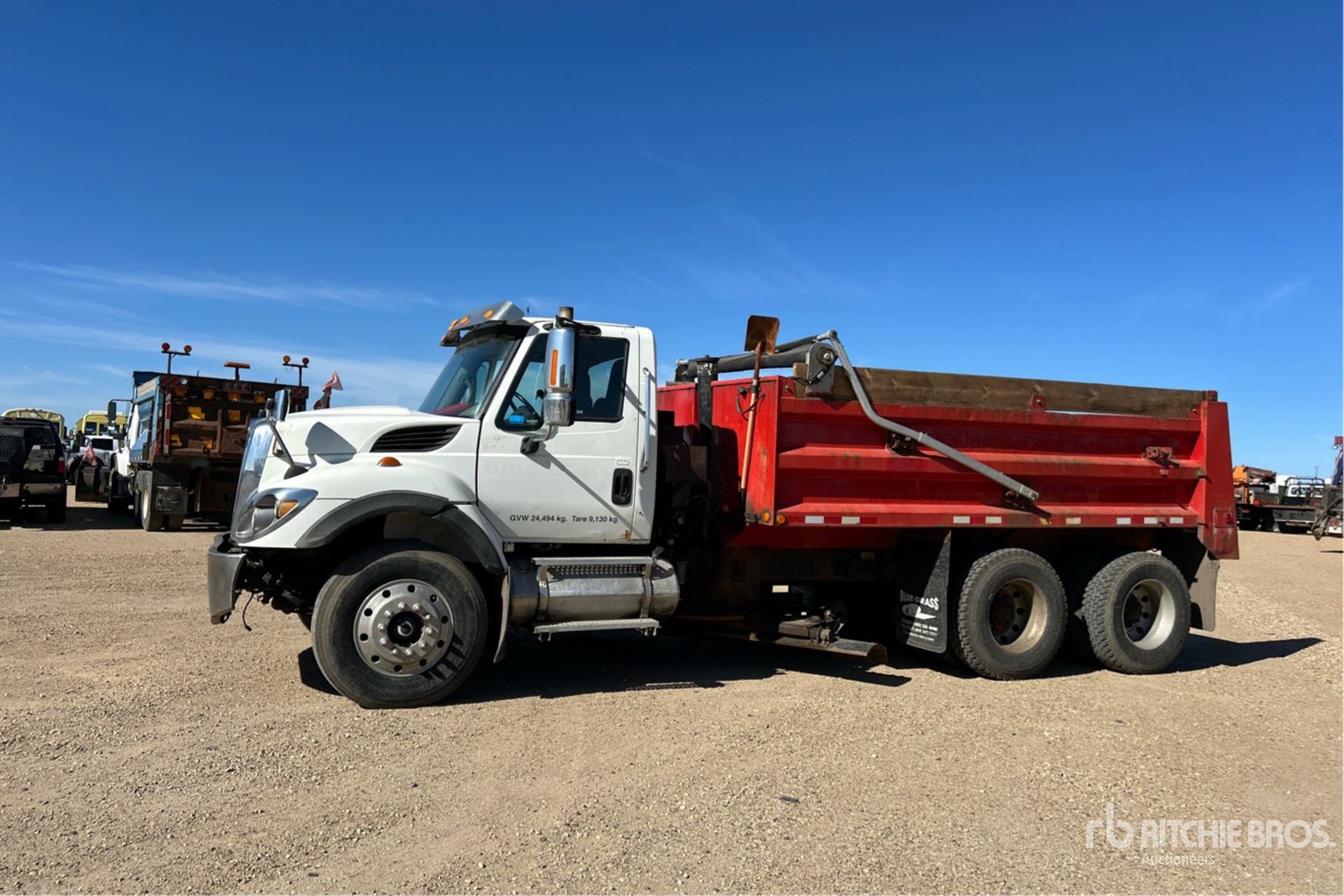 2009 International 7500SBA