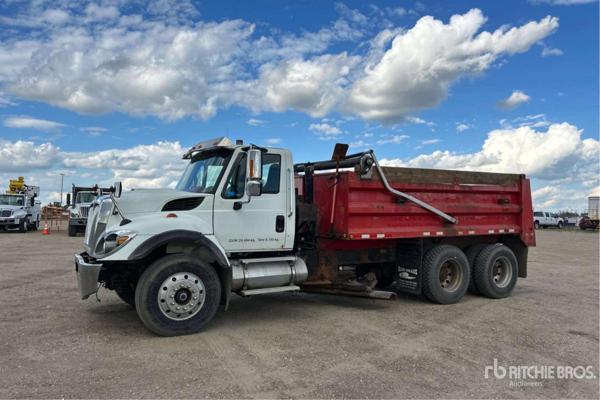 2009 International 7500SBA