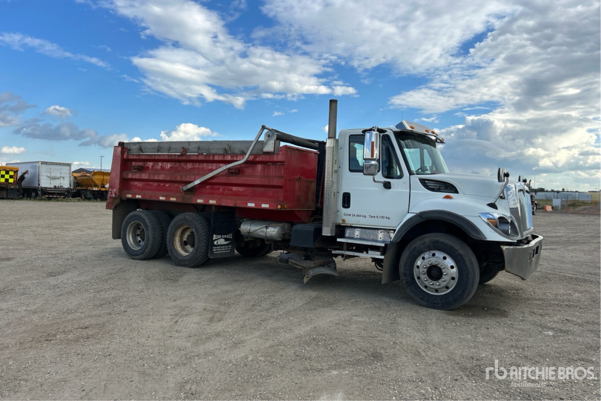 2009 International 7500SBA