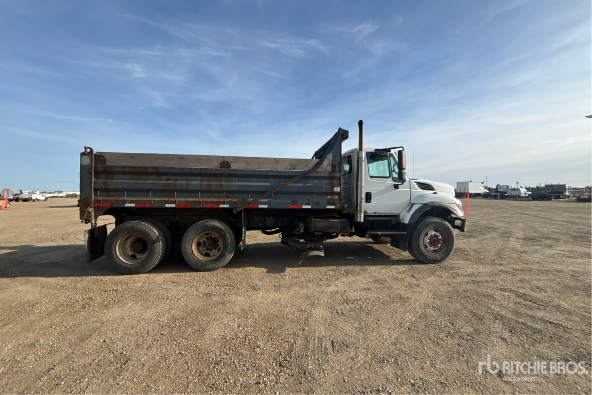 2011 International 7500SBA