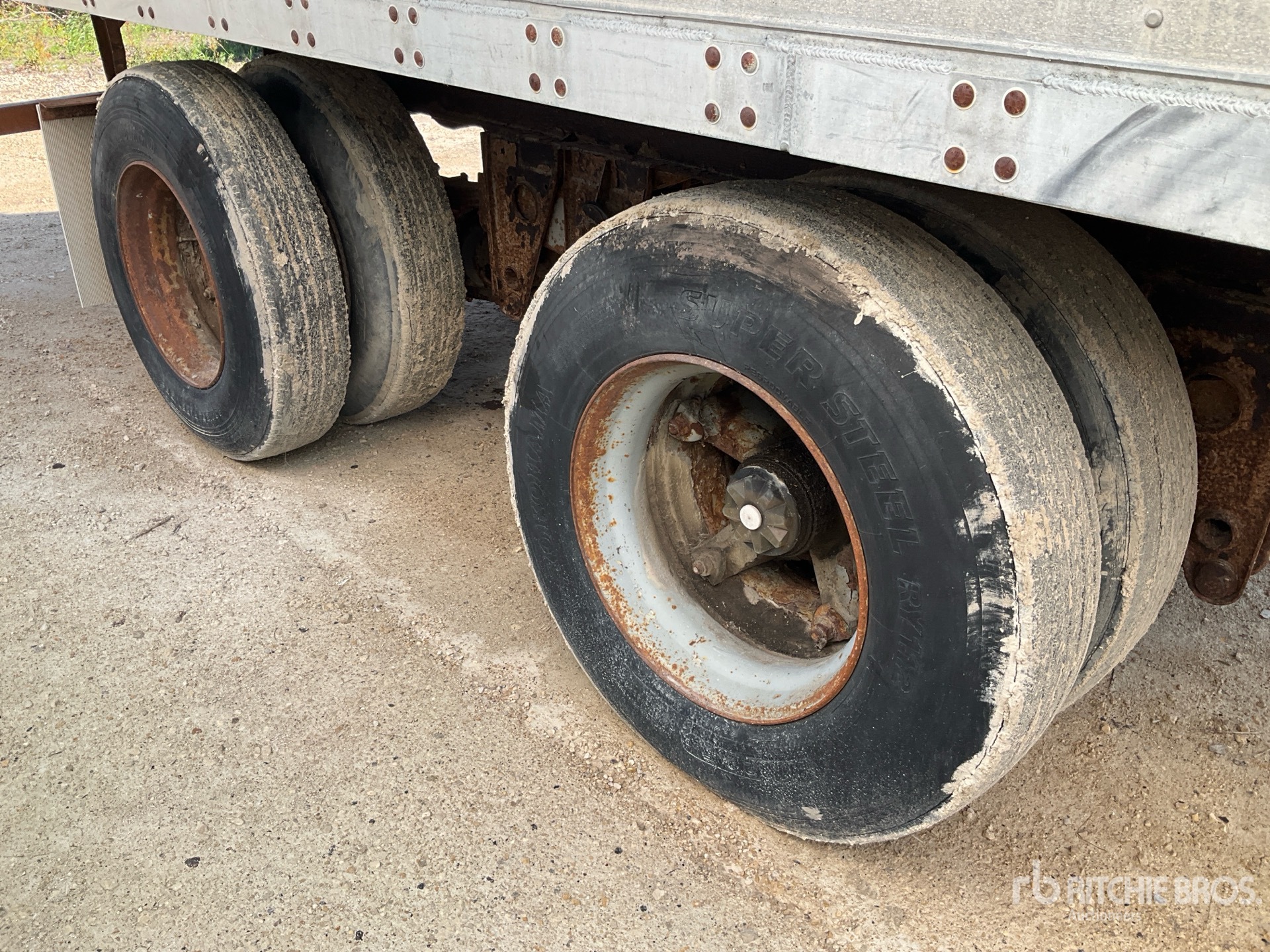 Fruehauf 48 ft T/A