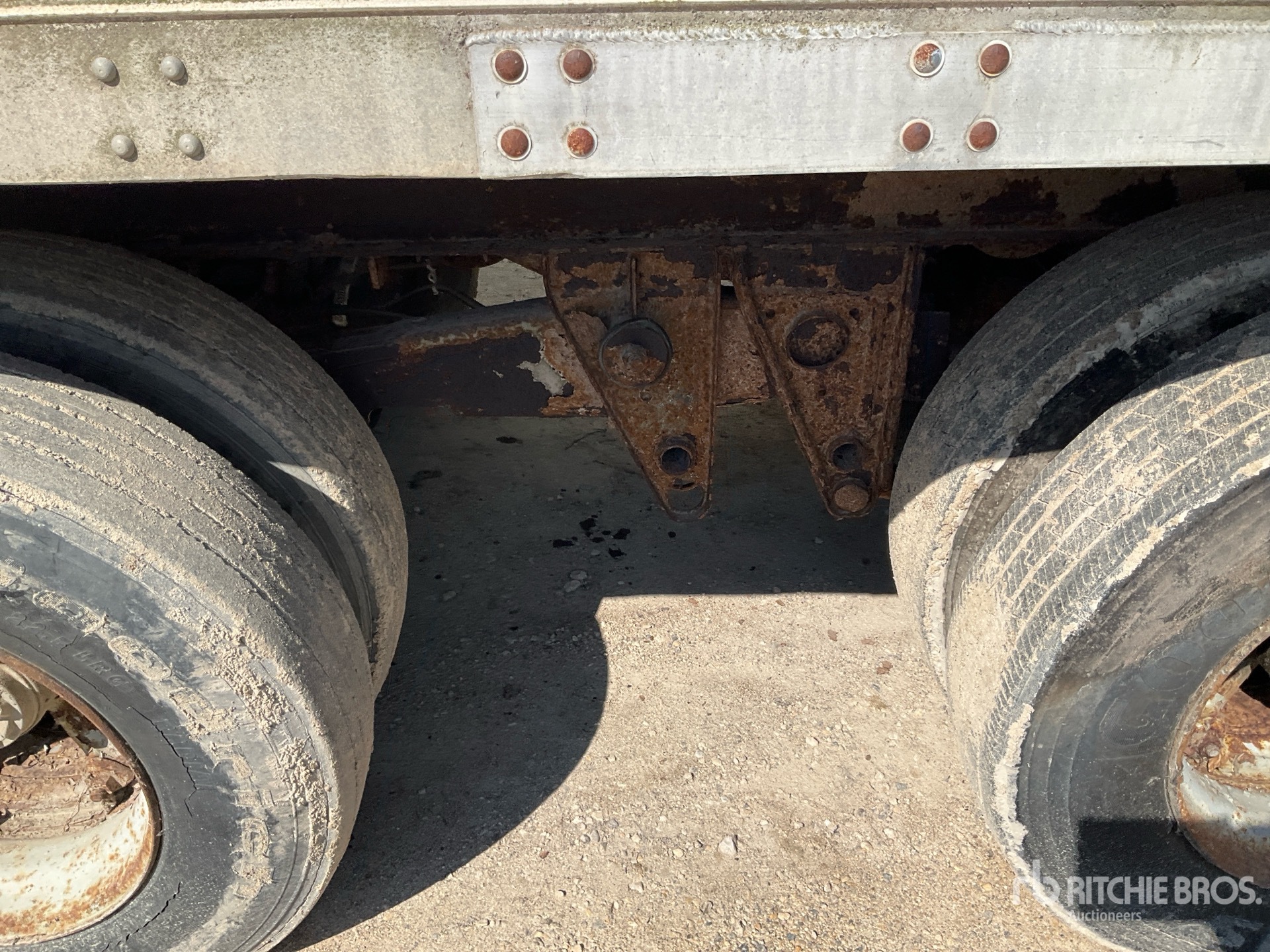 Fruehauf 48 ft T/A