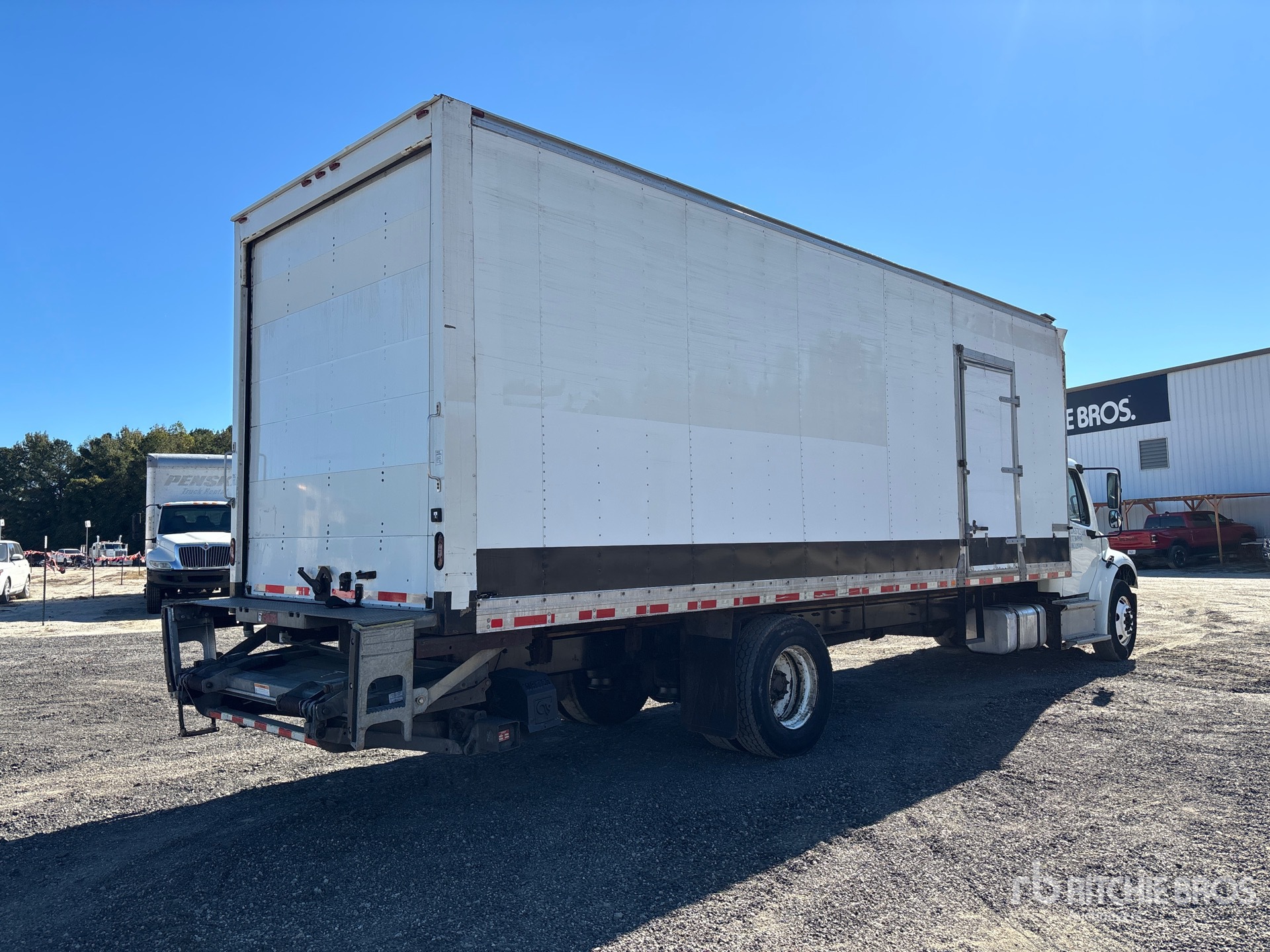 2018 Freightliner M2 106