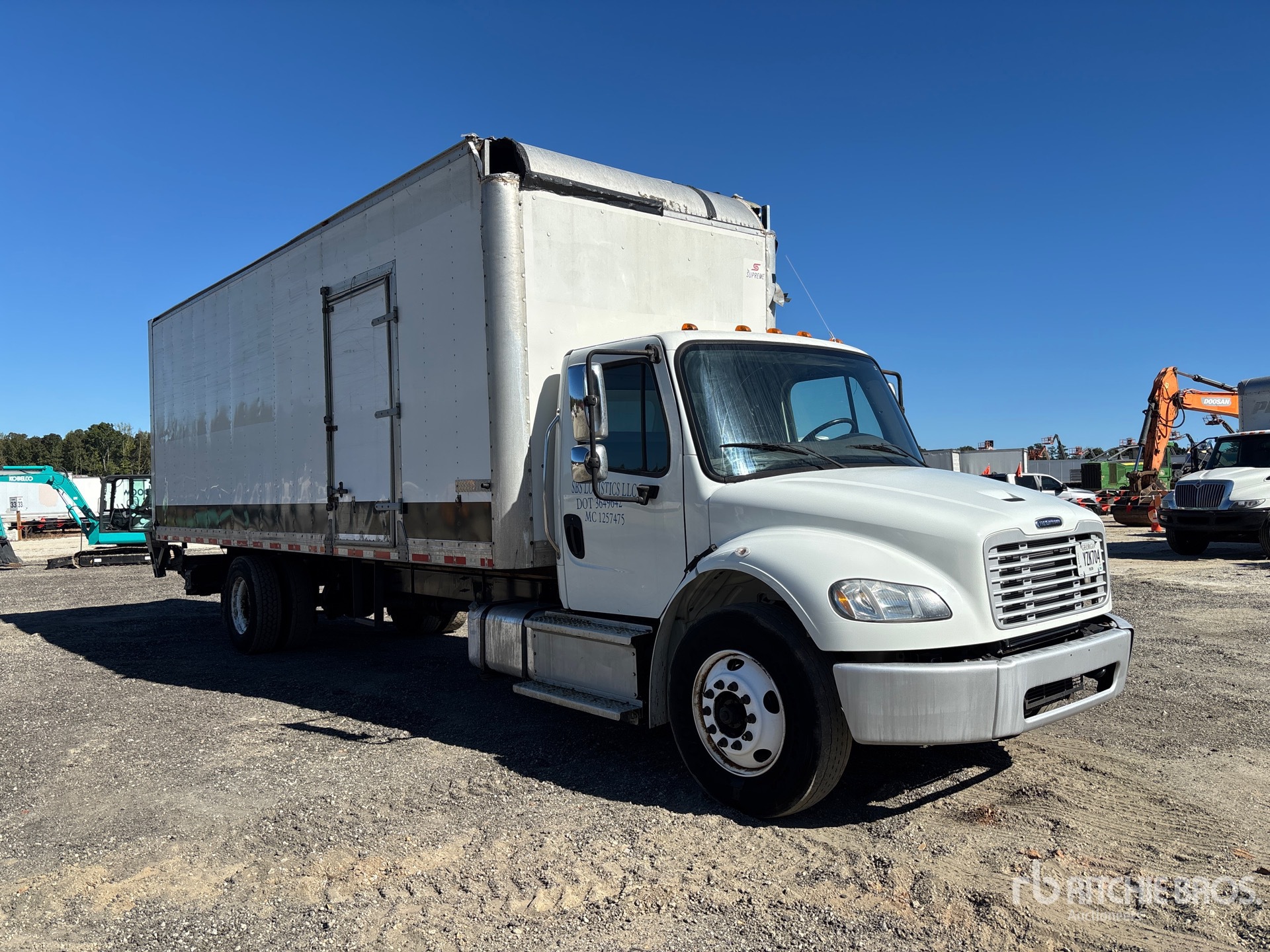 2018 Freightliner M2 106