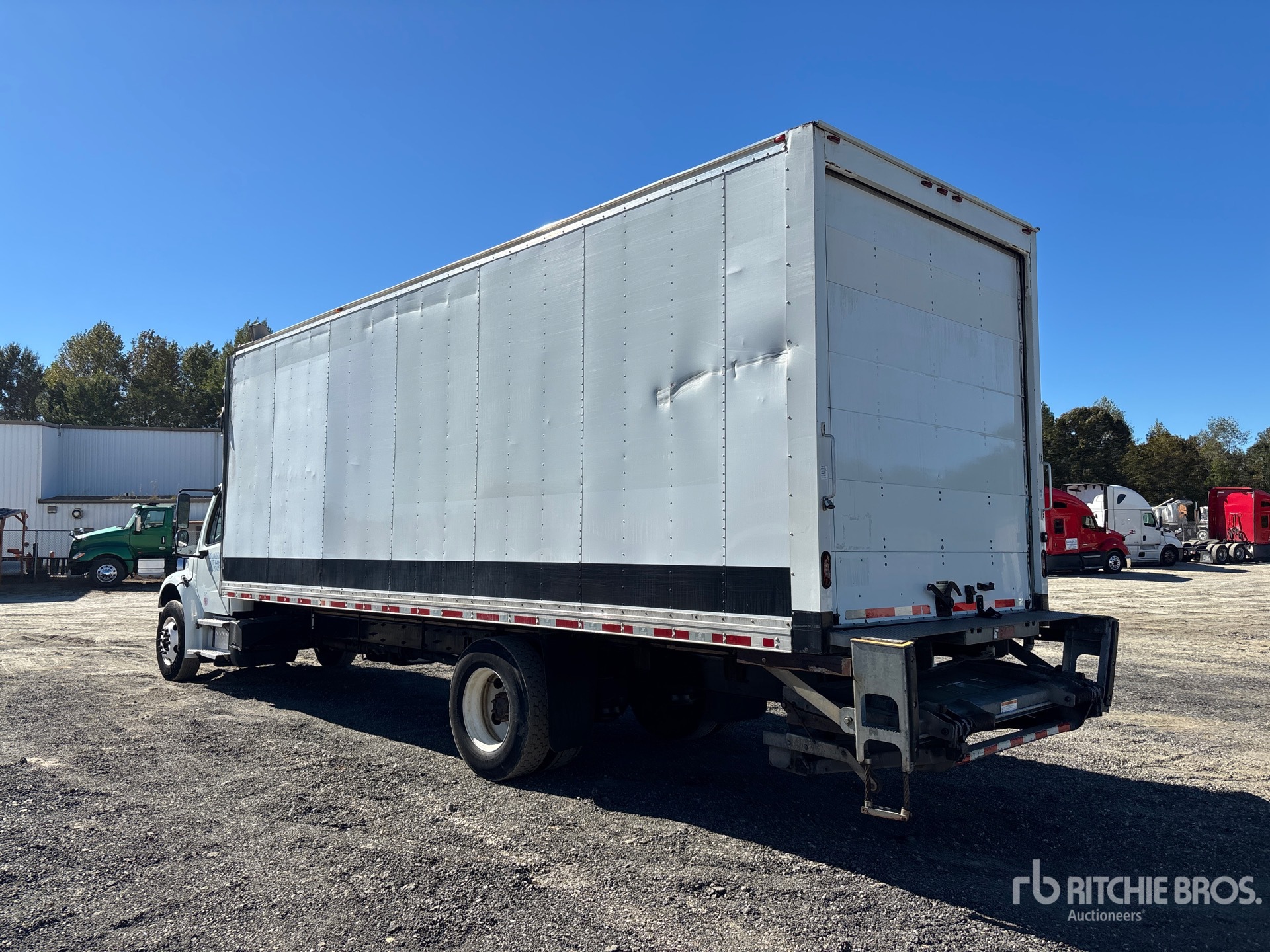 2018 Freightliner M2 106