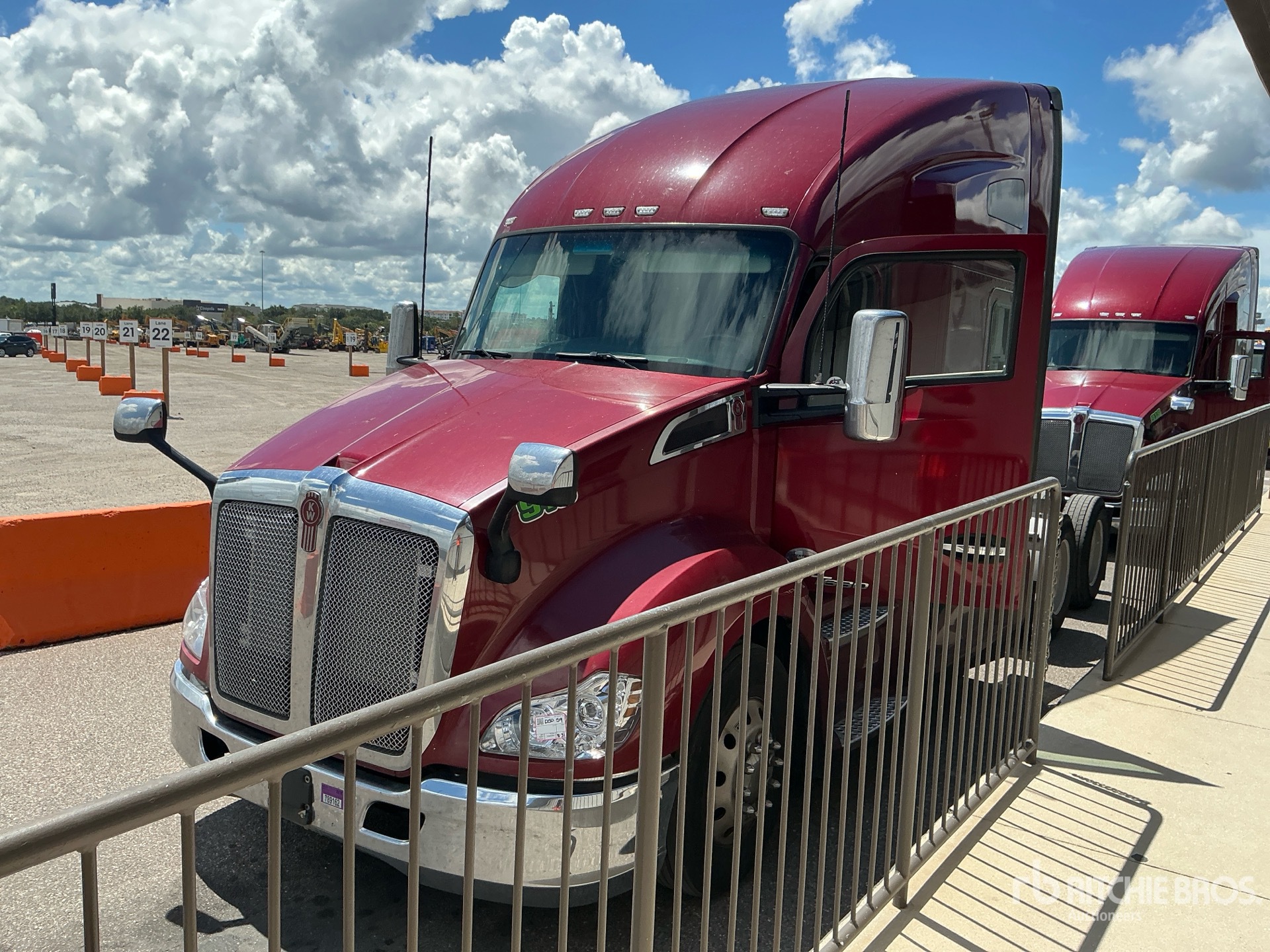 Photo of 2020 Kenworth T680