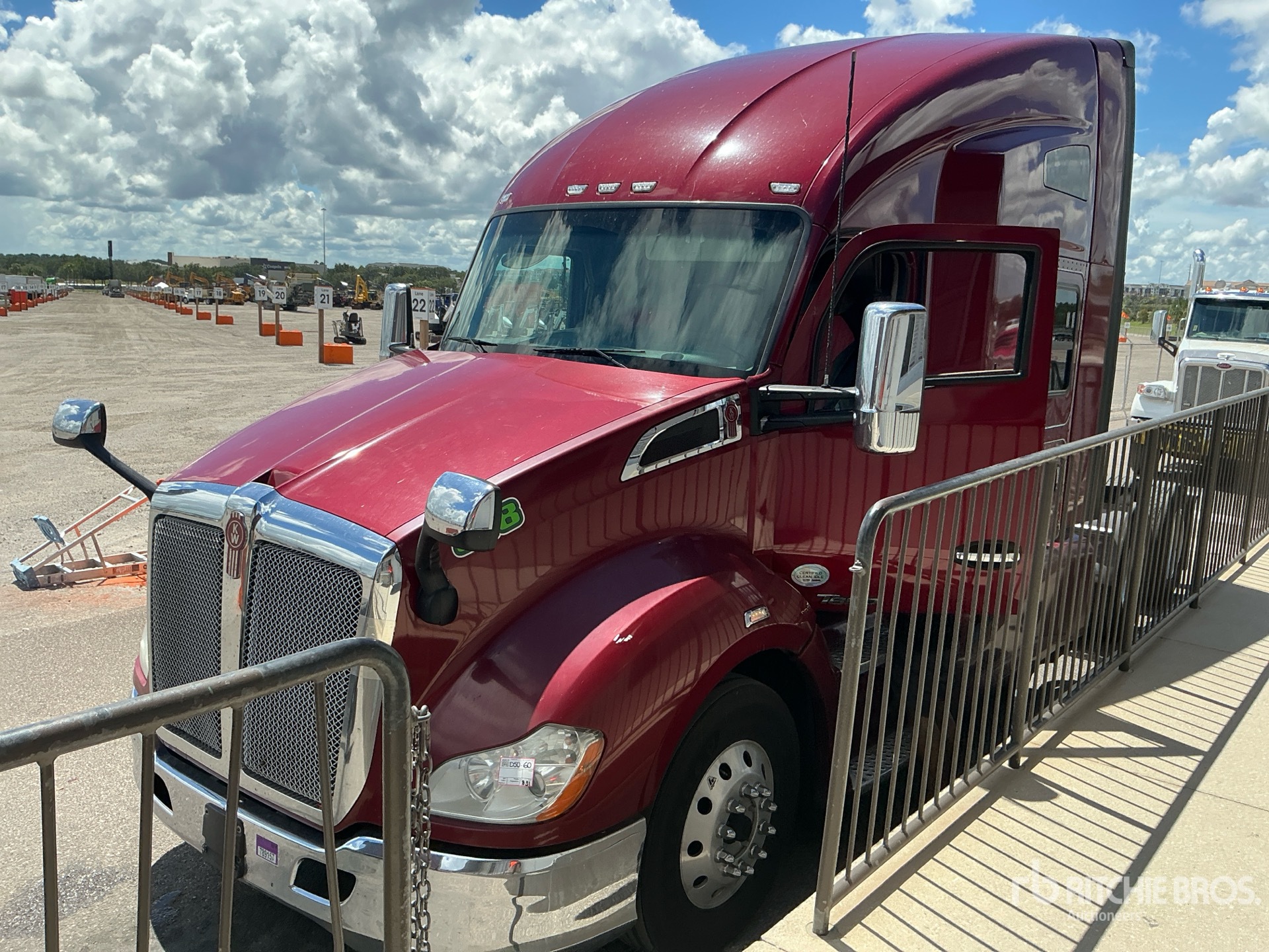 Photo of 2020 Kenworth T680