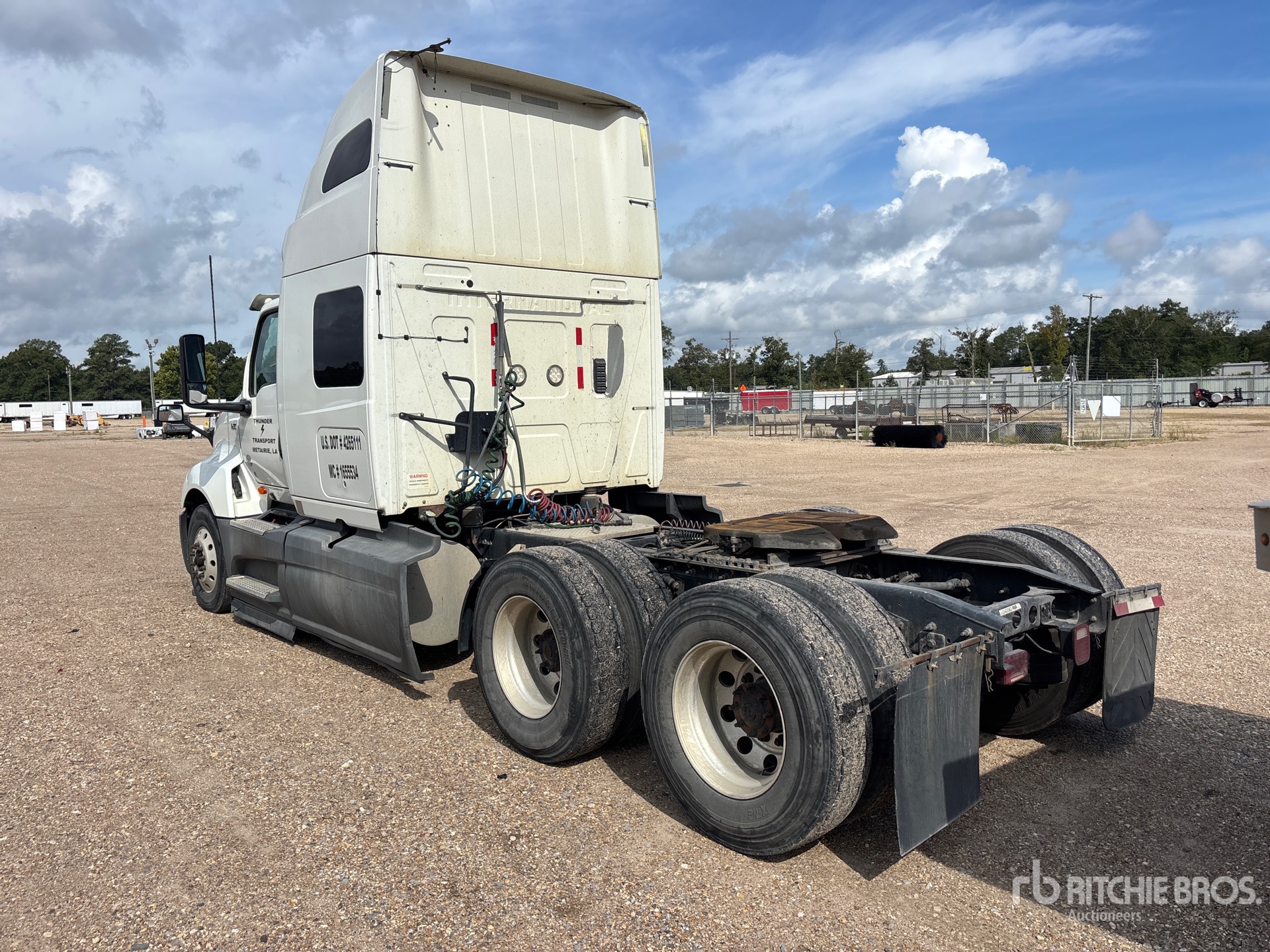 2020 International LT625