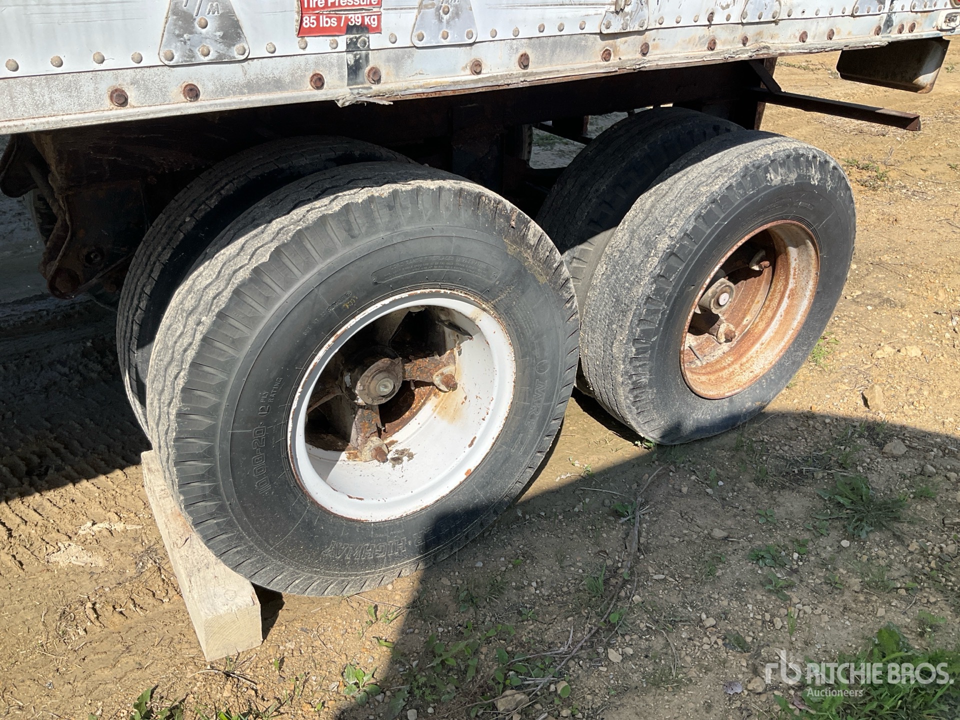 Trailmobile 26 ft T/A