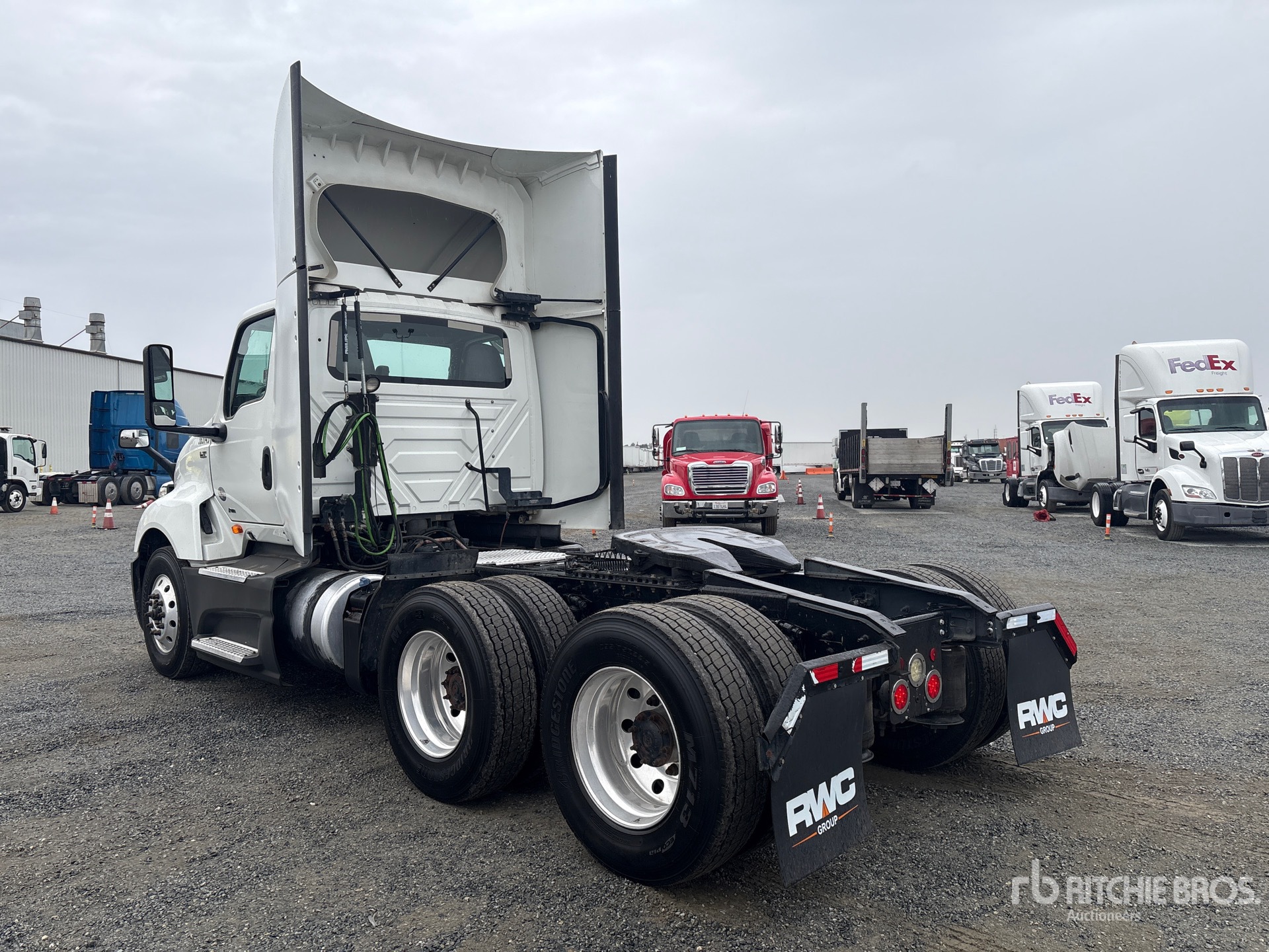 2021 International LT625