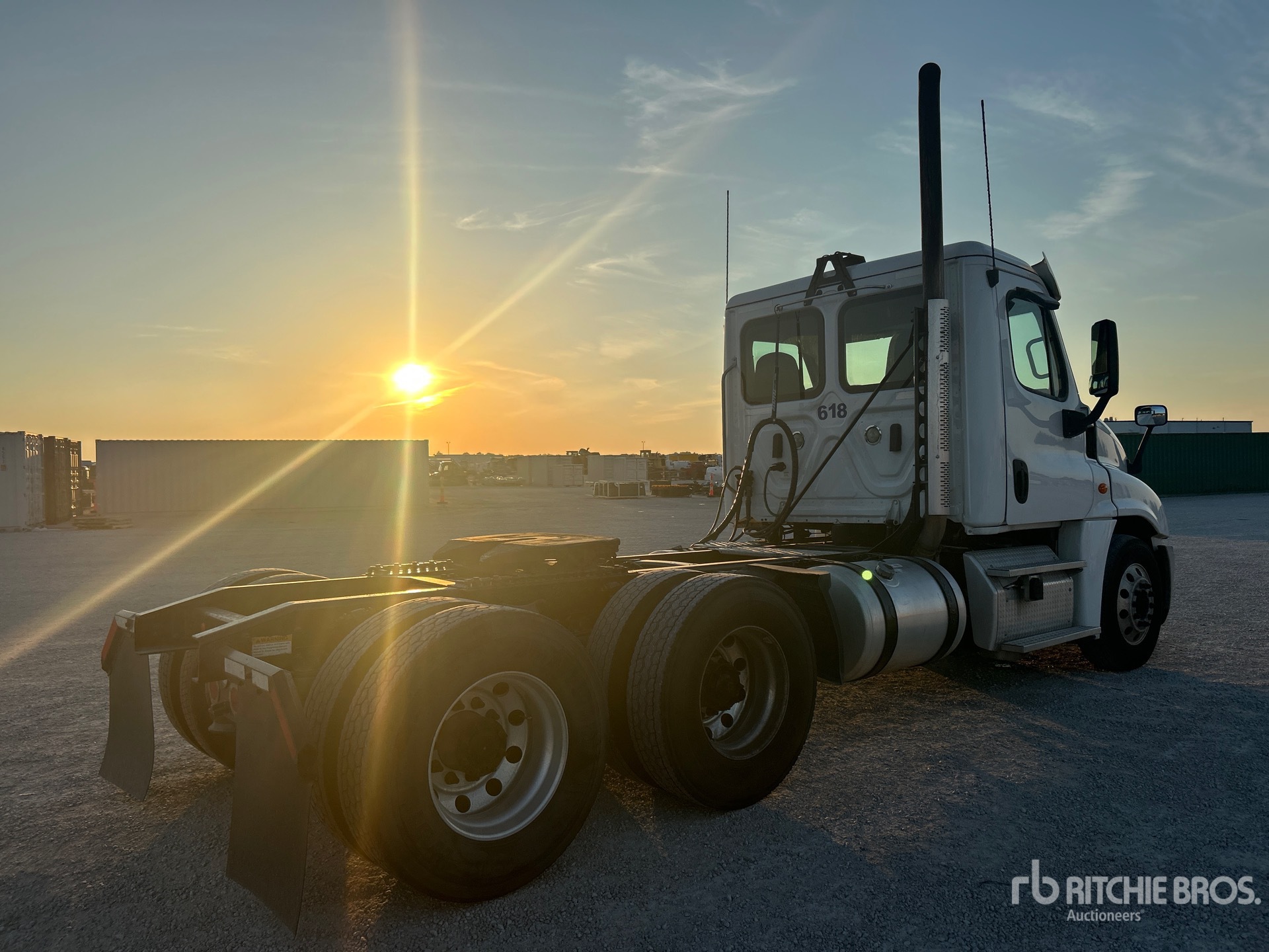 2018 Freightliner CASCADIA 125