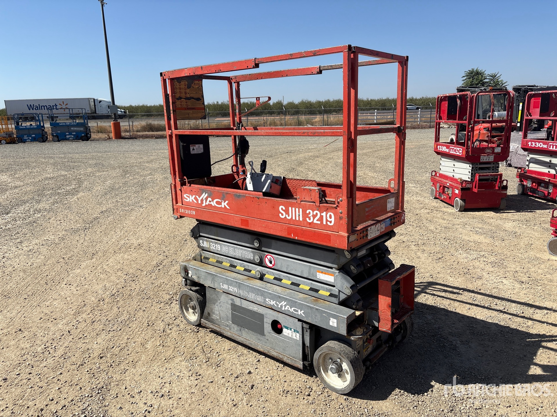 2012 Skyjack SJ 3219