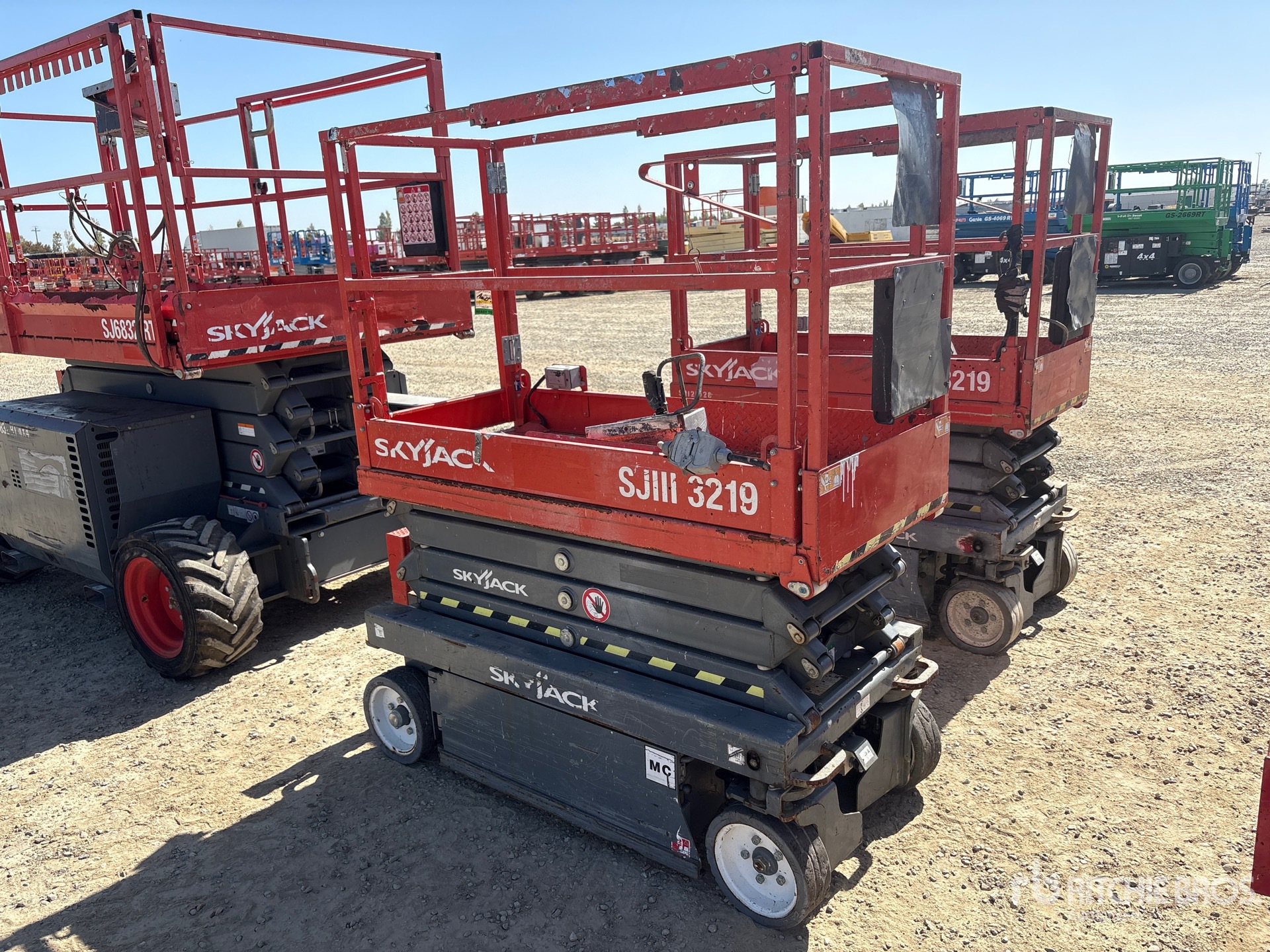 2016 Skyjack SJ 3219