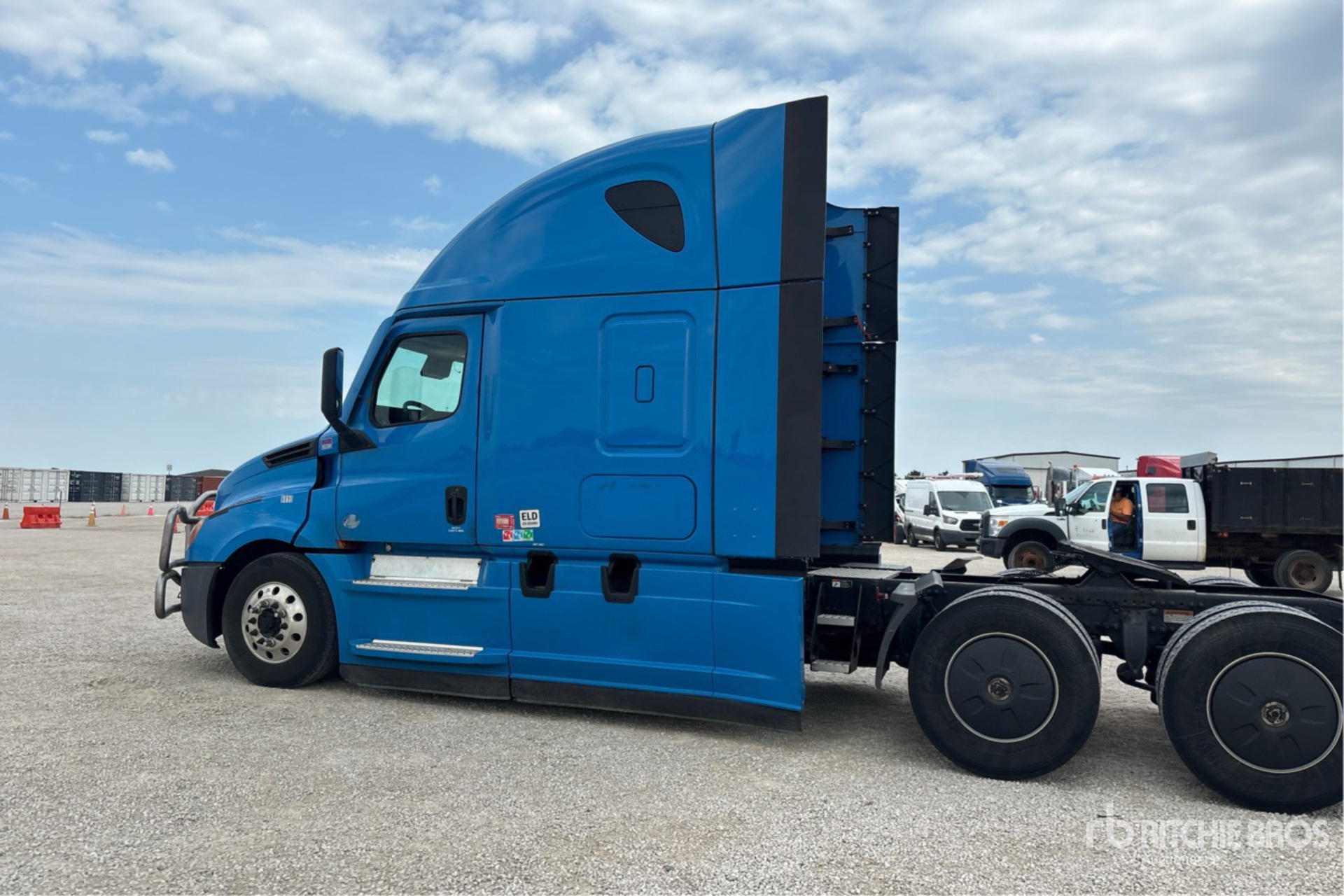 2021 Freightliner CASCADIA 126