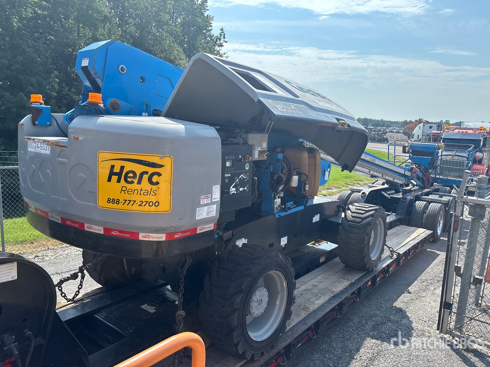 Photo of 2019 Genie S-85XC