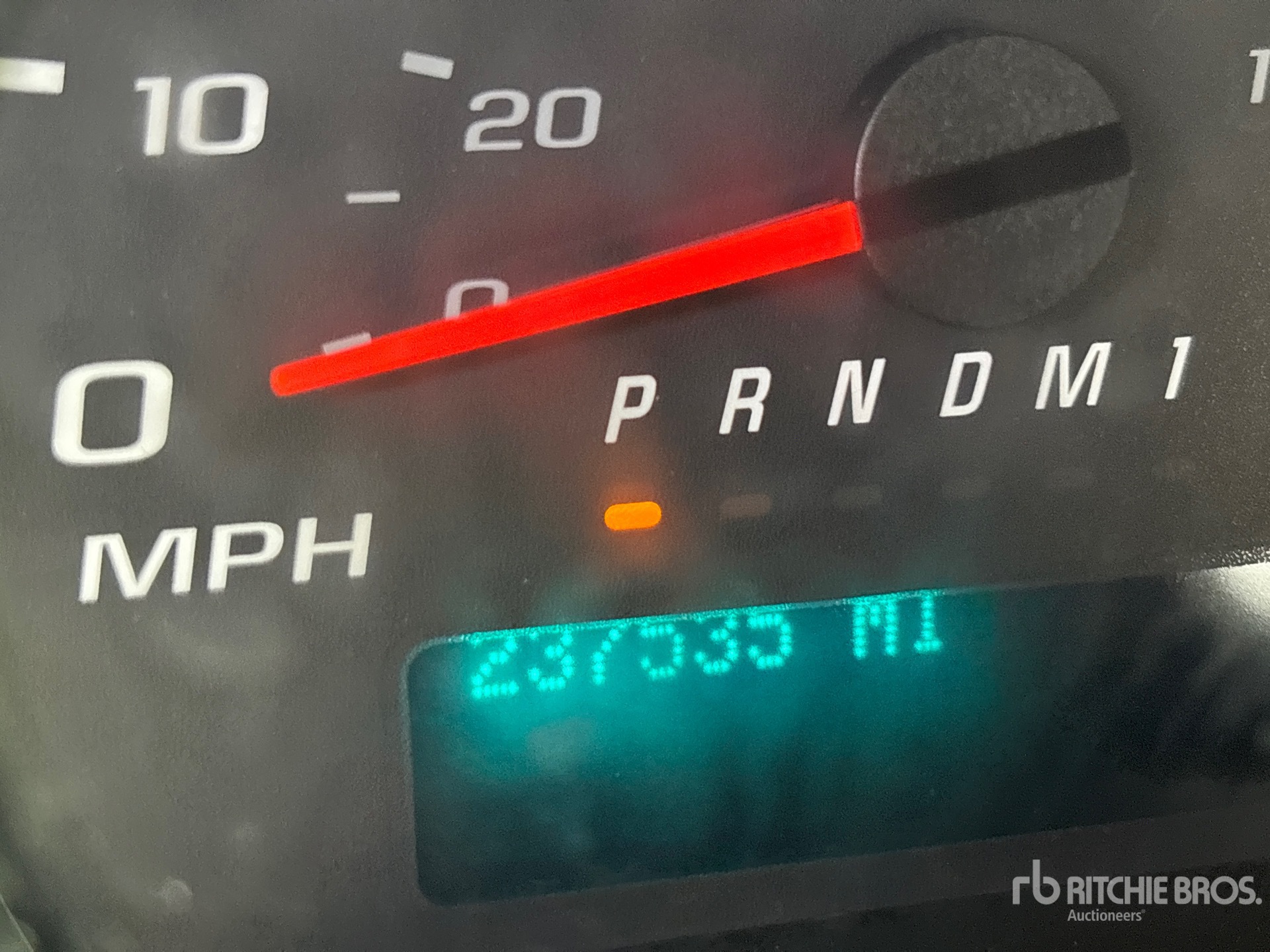 2015 GMC G2500