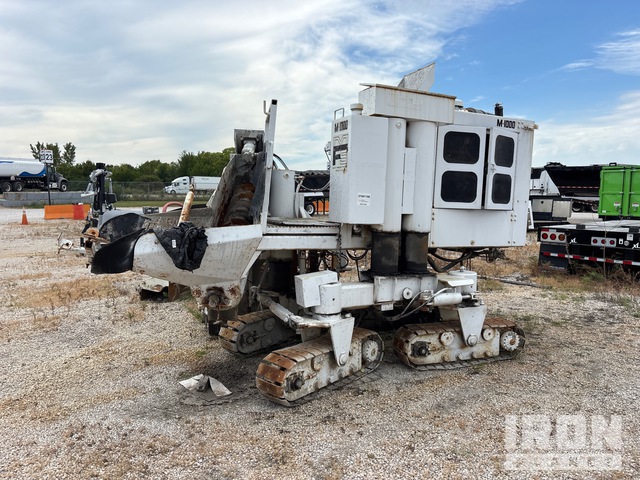 1996 Miller Formless M-1000 Curb and Gutter Machine