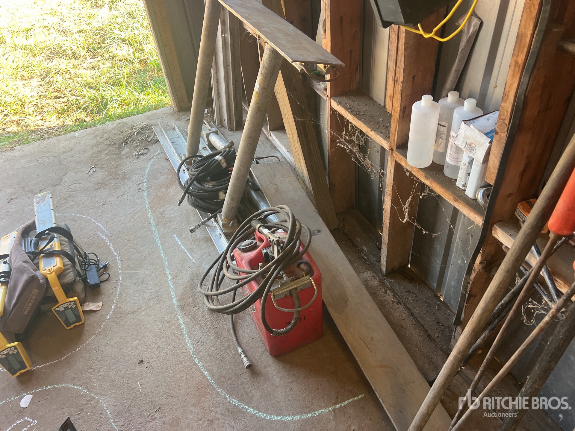 Protec HYDRAULIC ALUMINUM VERTICAL