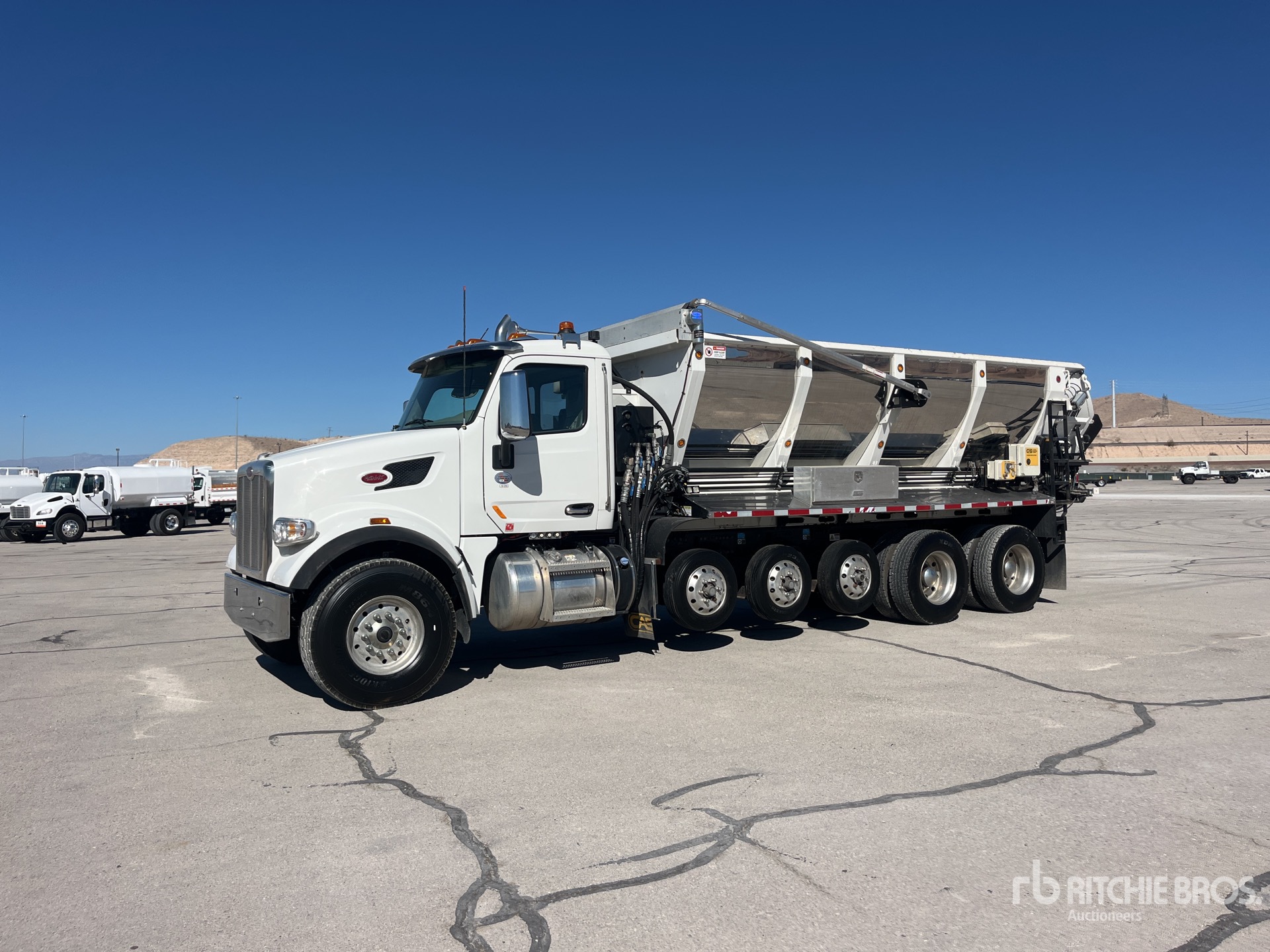 2022 Peterbilt 567