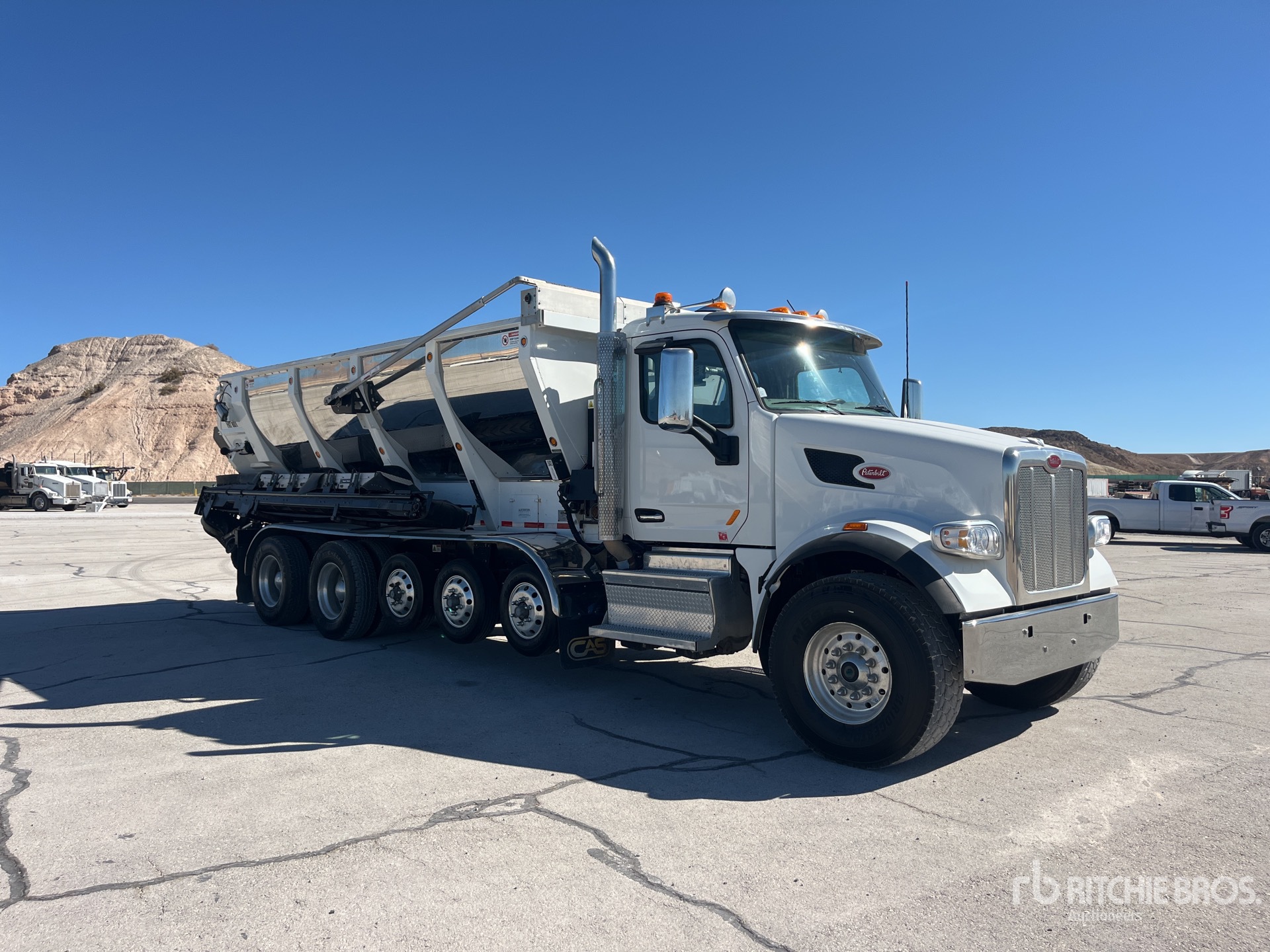 2022 Peterbilt 567